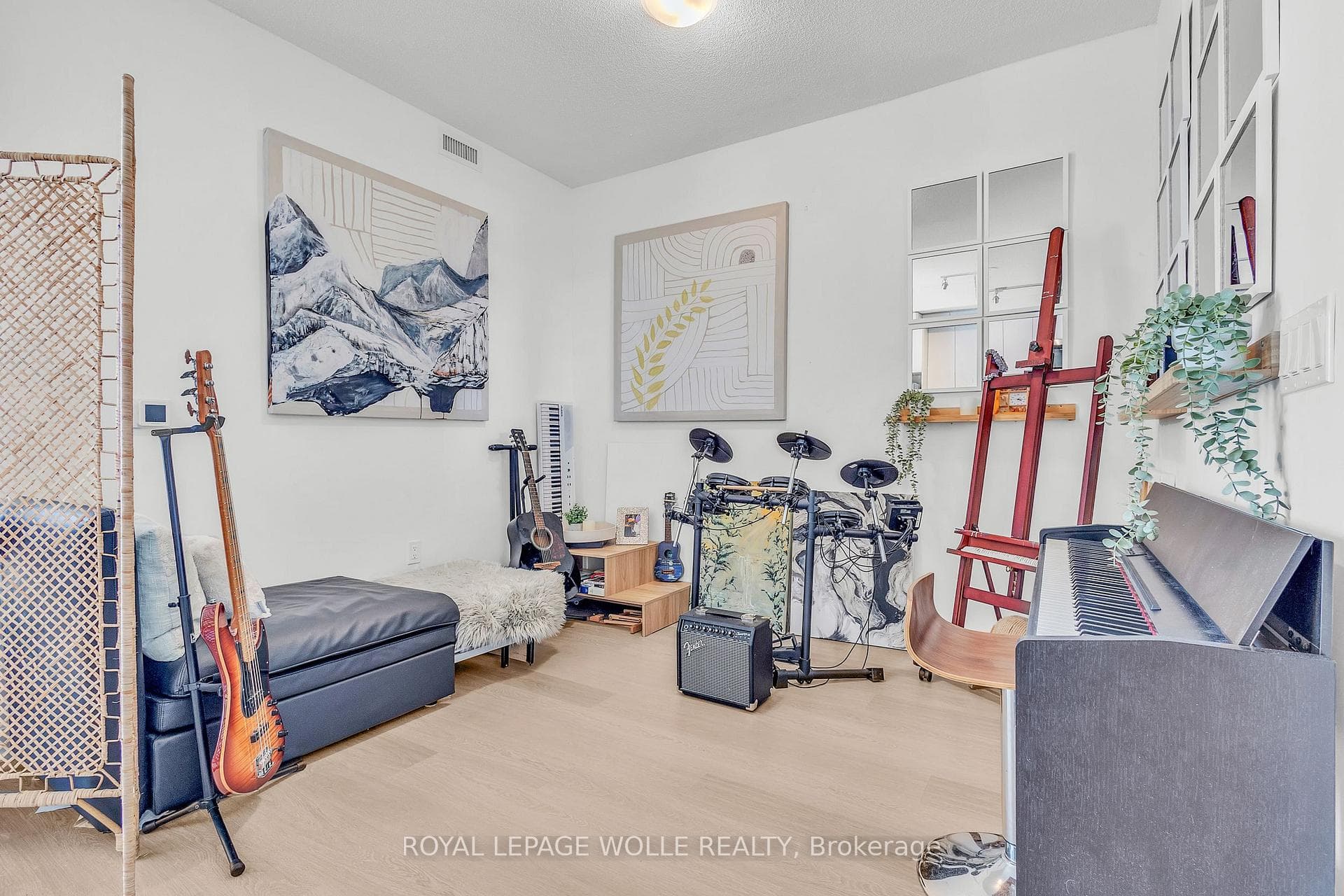 859 The Queensway N/A Unit 412 photo 10