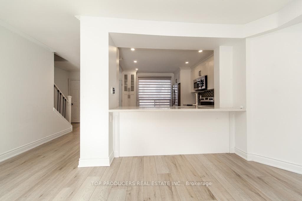 6540 Falconer Drive Unit 104 photo 10