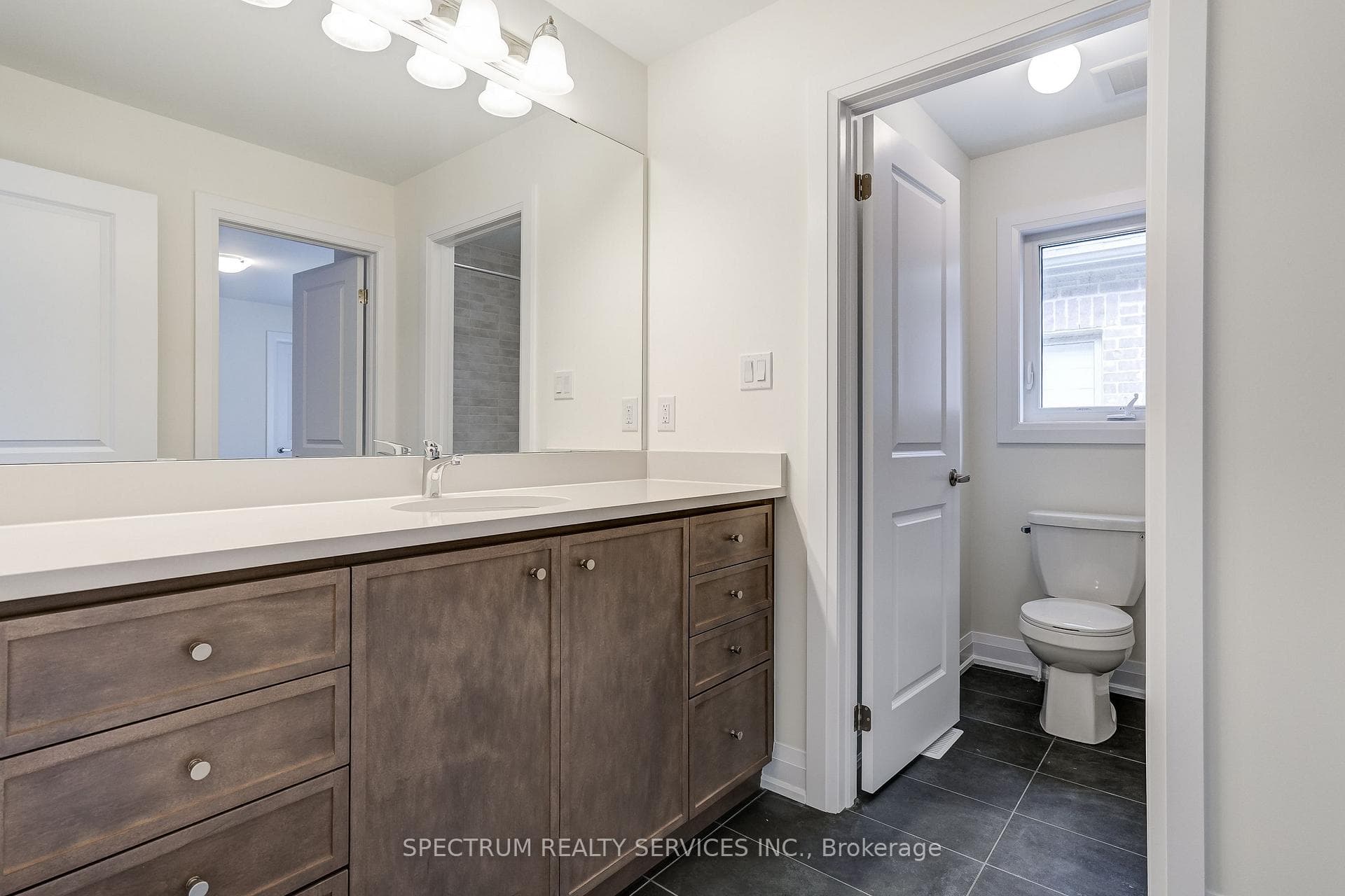 33 Dore Drive photo 32