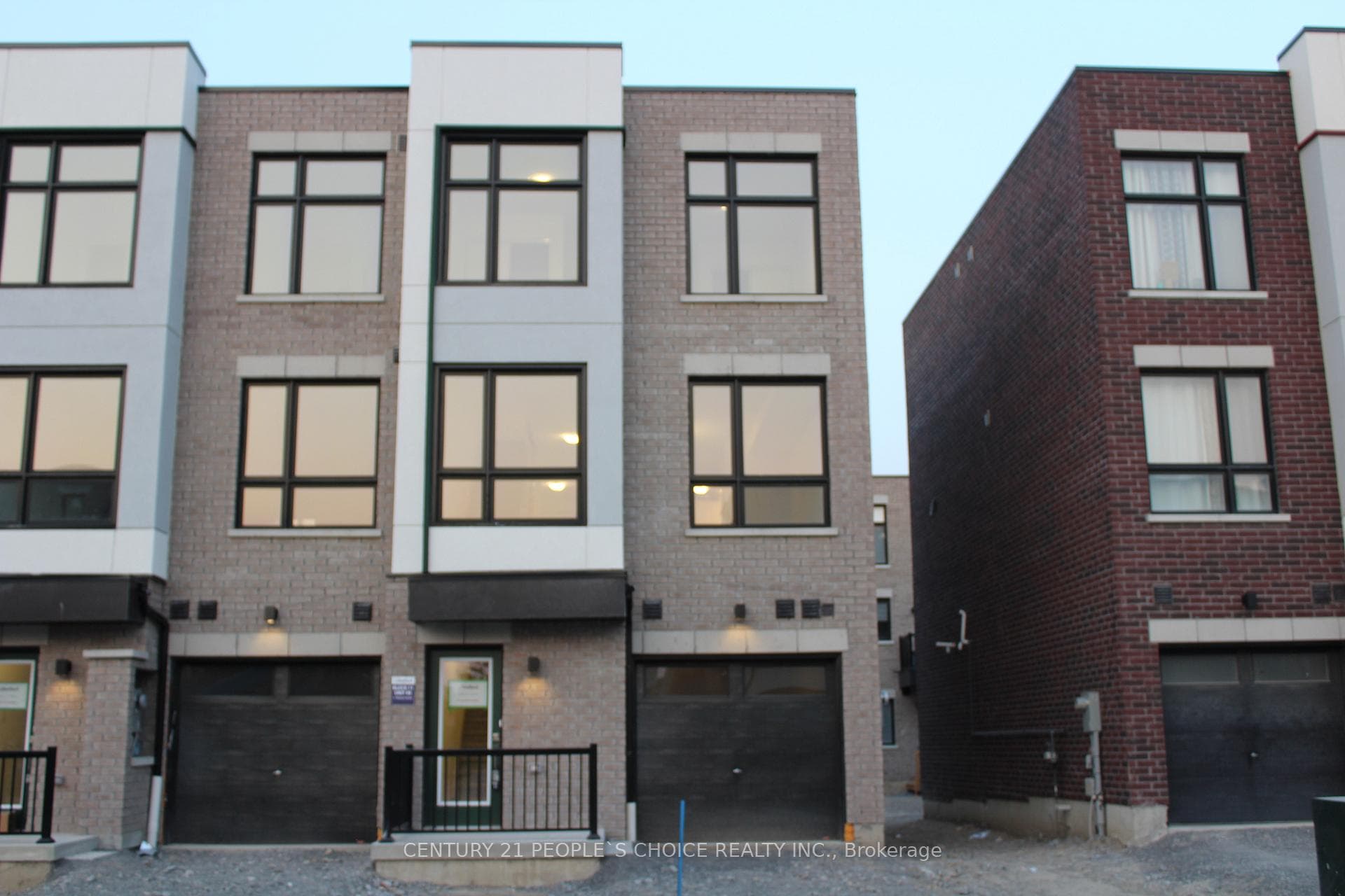11 Bateson Street photo 3