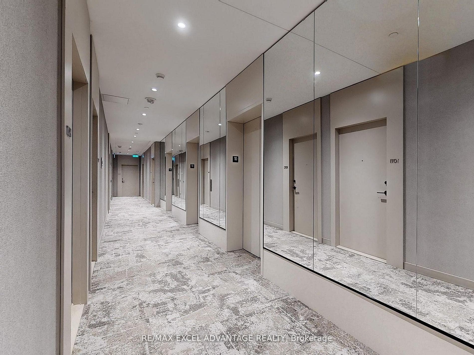 2020 Bathurst Street Unit 1012 photo 13