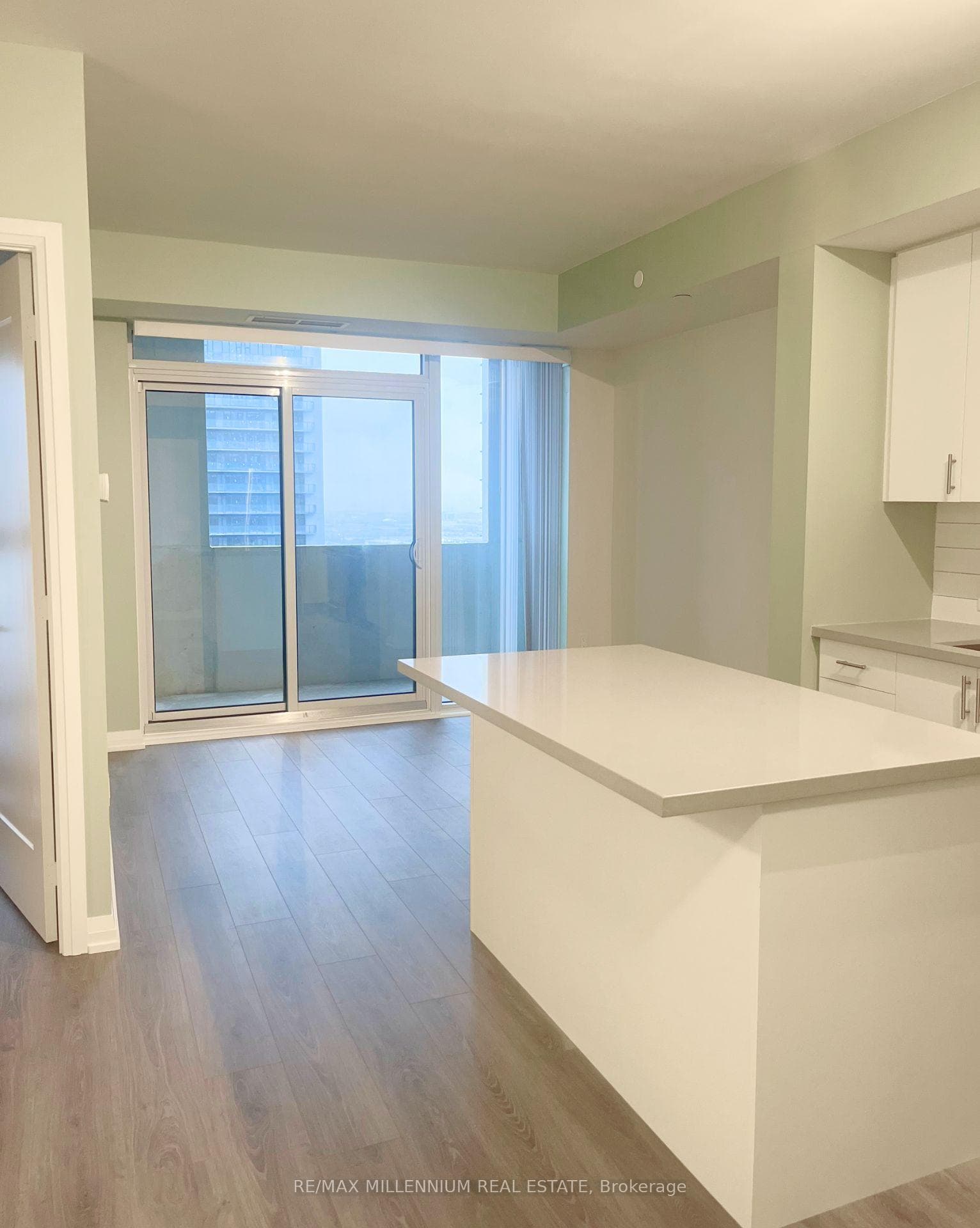 9000 Jane Street Unit 2104 photo 8