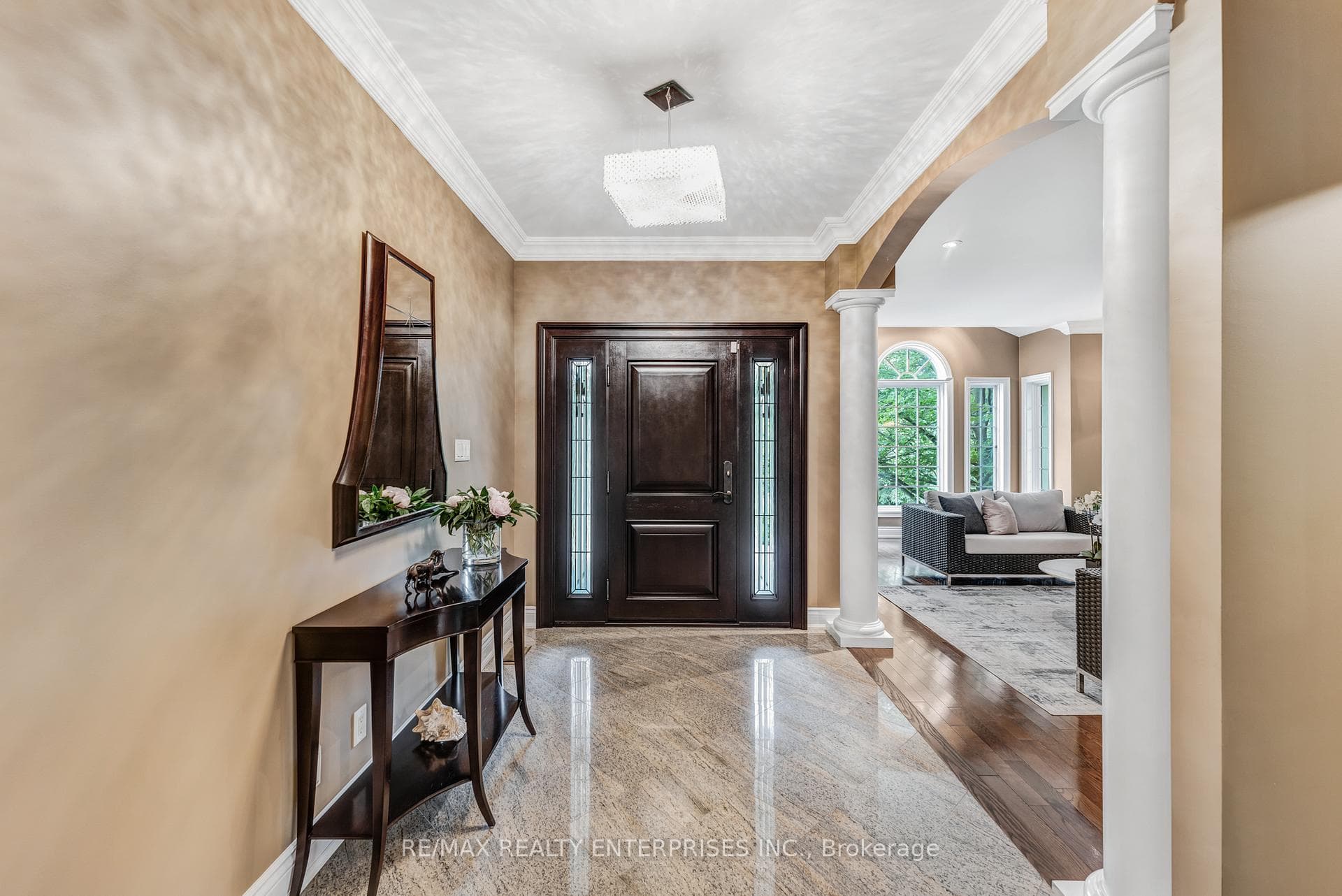 1421 Indian Grove photo 6