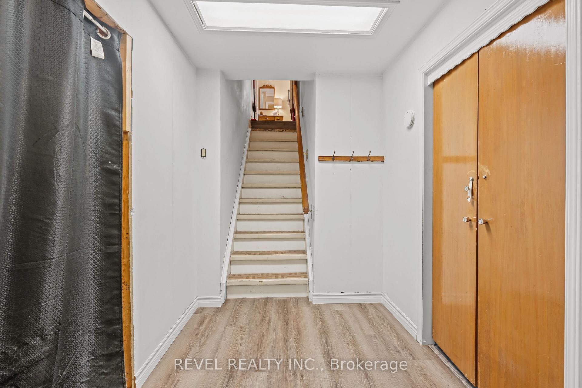 496 Devonshire Avenue photo 25
