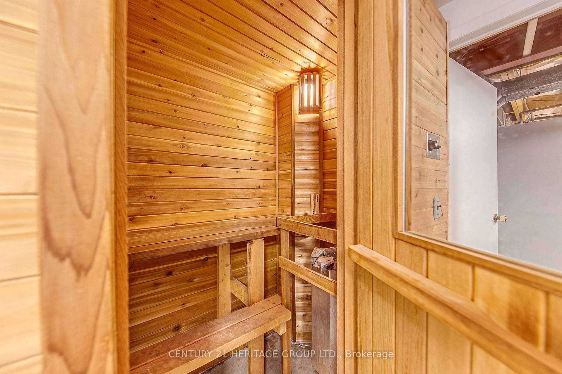 148 Riverglen Drive photo 38