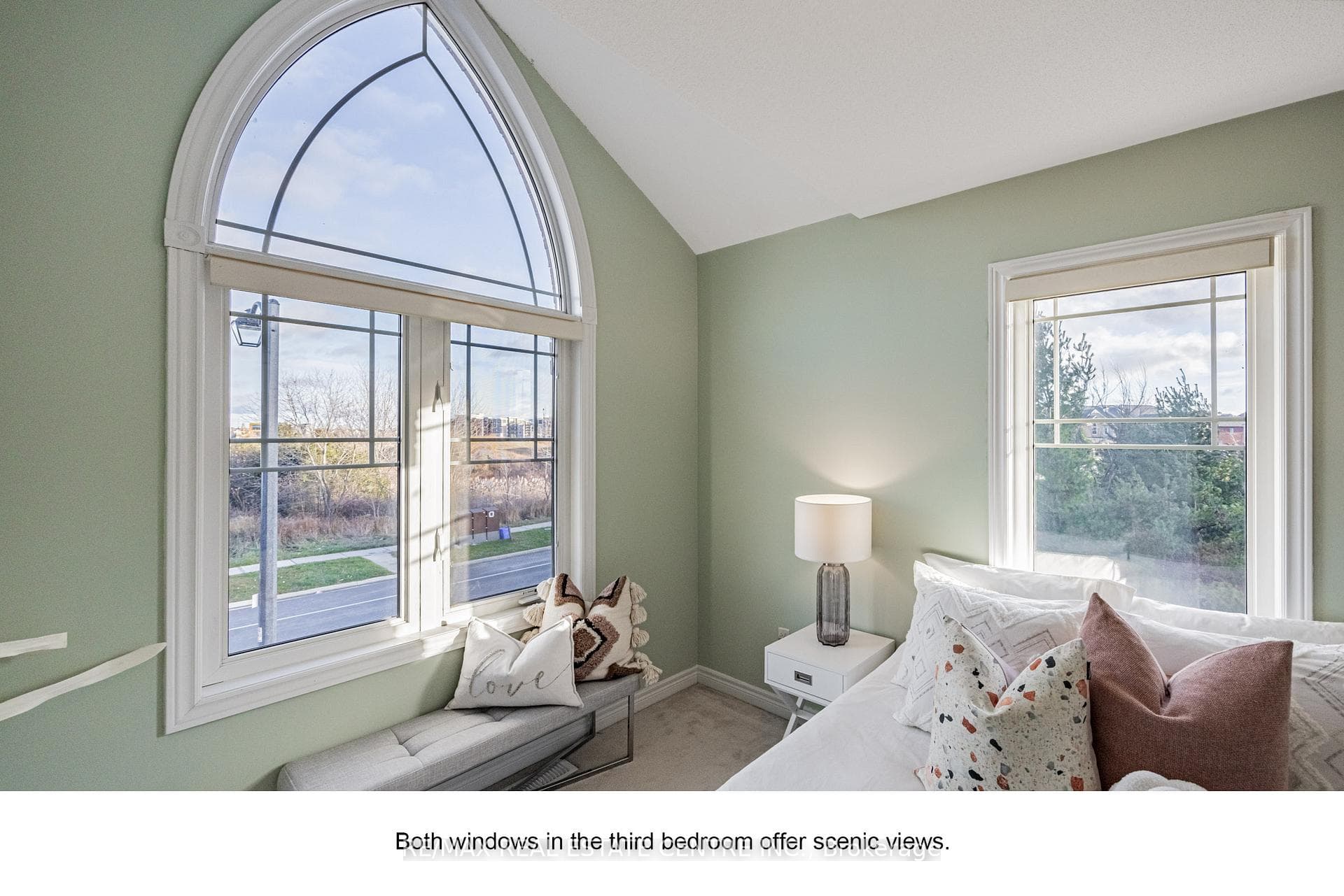 1361 Costigan Road photo 23