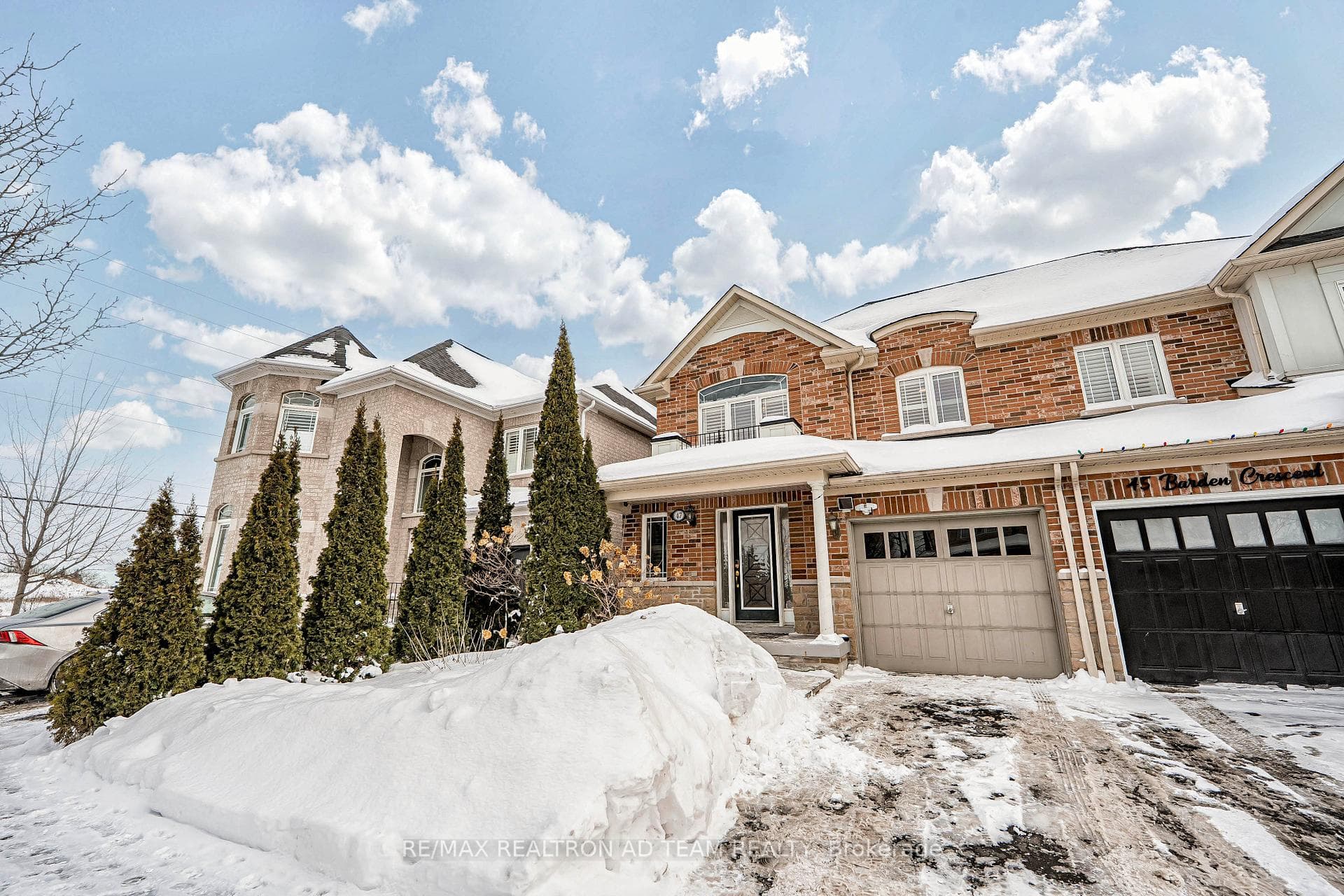 47 Barden Crescent photo 3