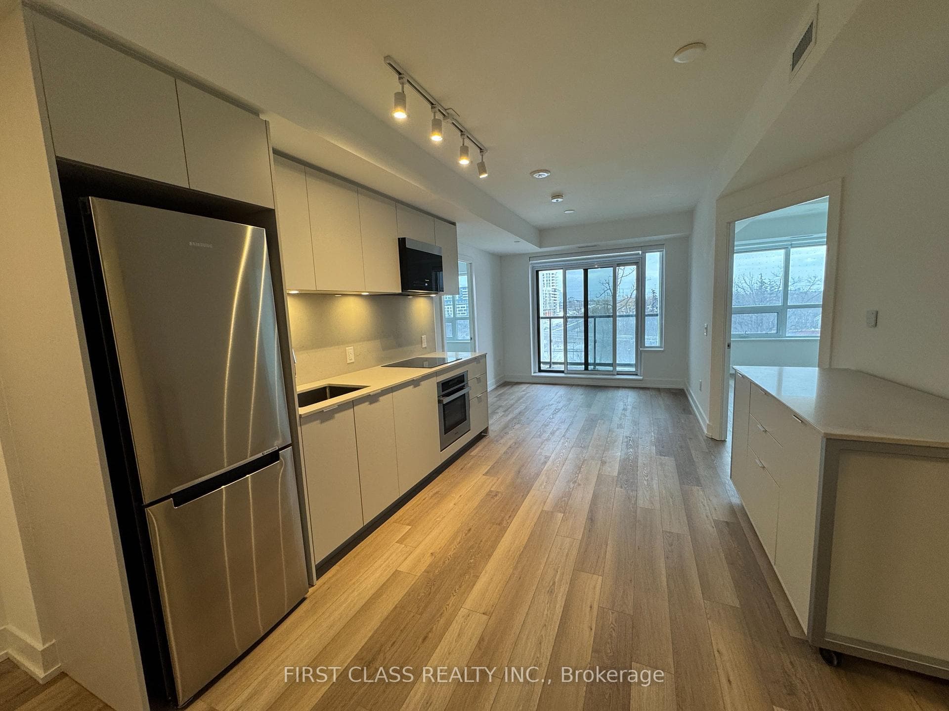 8 Cedarland Drive Unit 618 photo 6