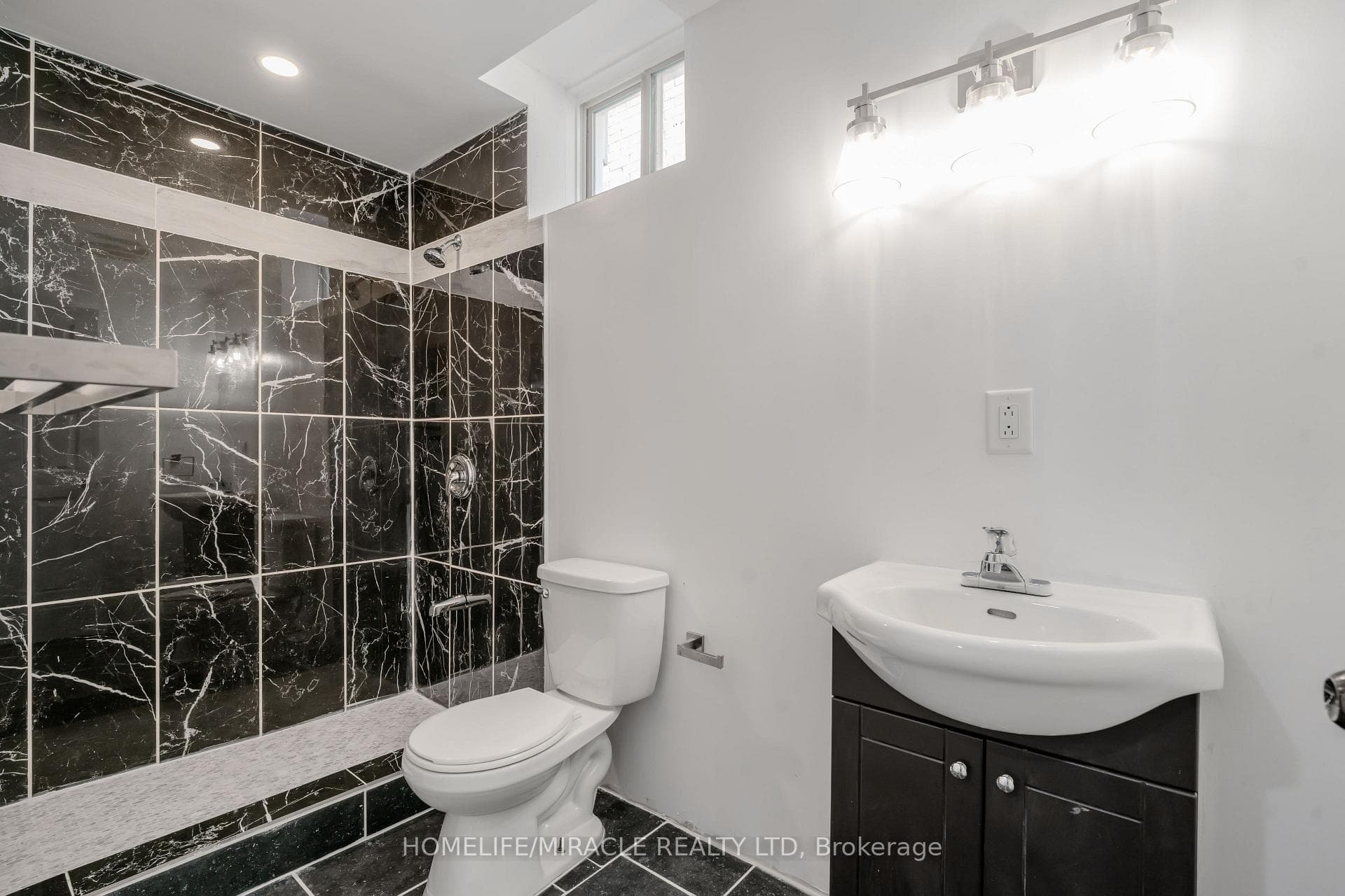7836 Hoptree Road photo 45