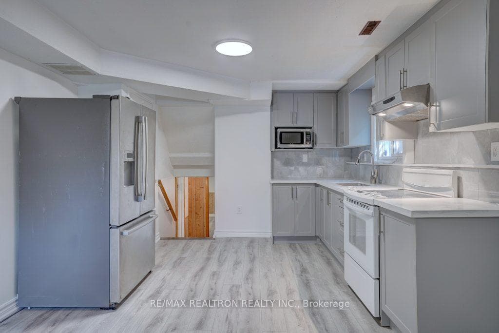 4073 Dursley Crescent Unit BSMNT photo 6