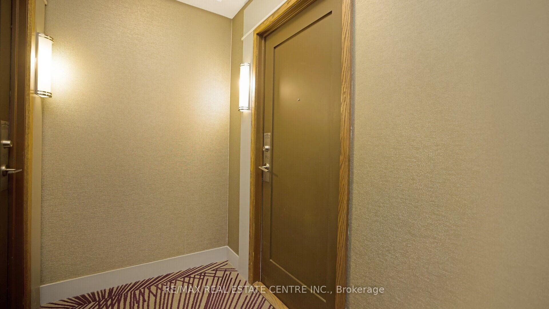 75 Eglinton Avenue Unit 902 photo 5