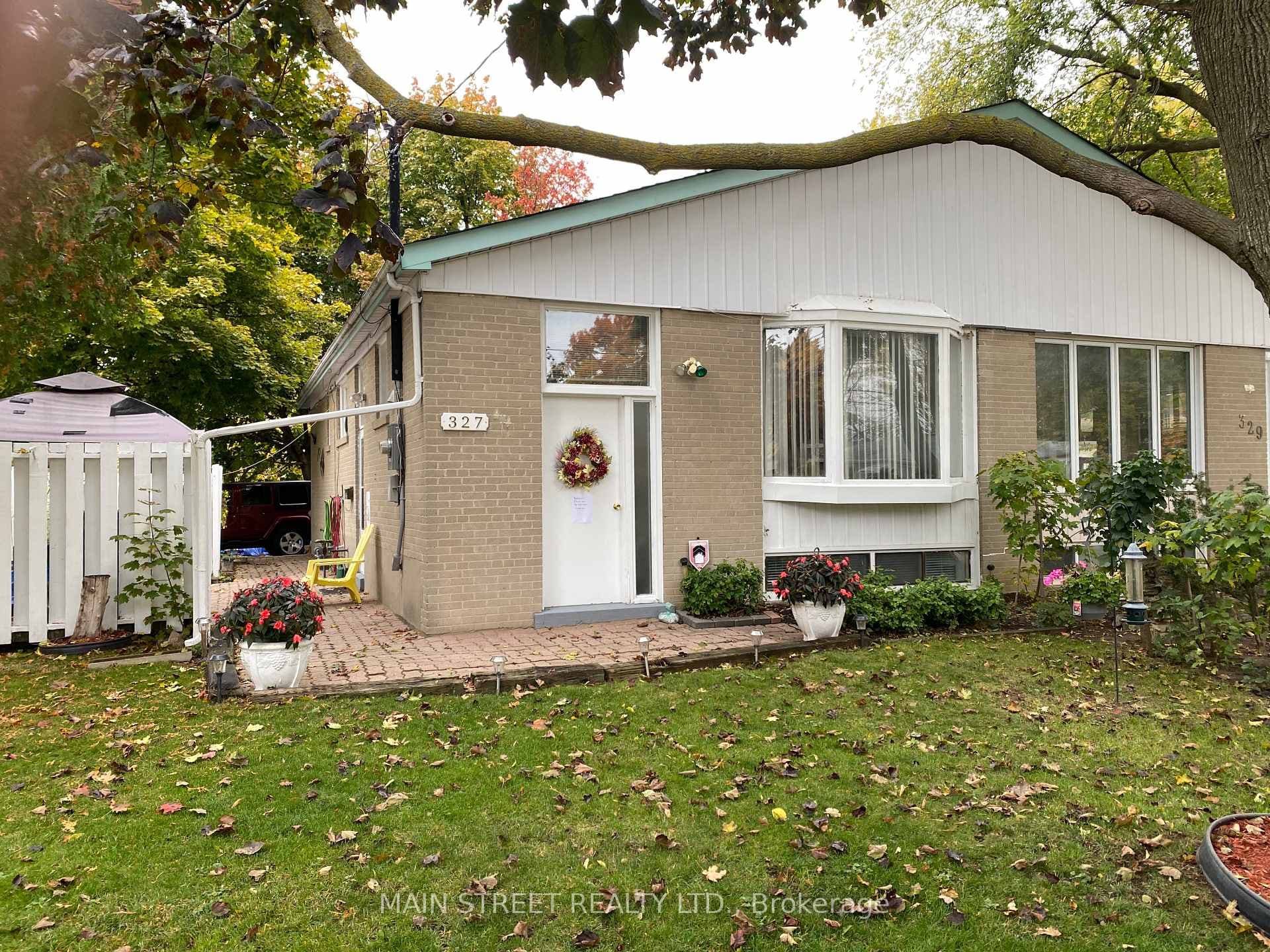 327 Taylor Mills Drive photo 2