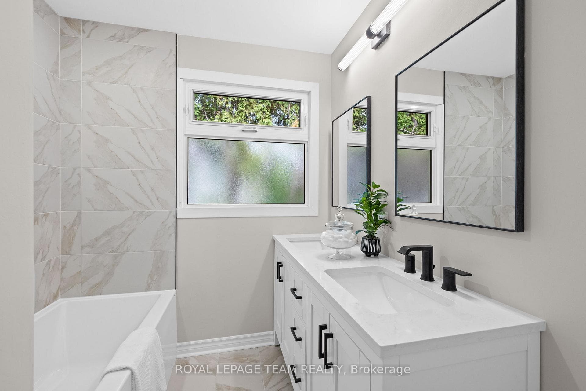 Main full bath, recently renovated!