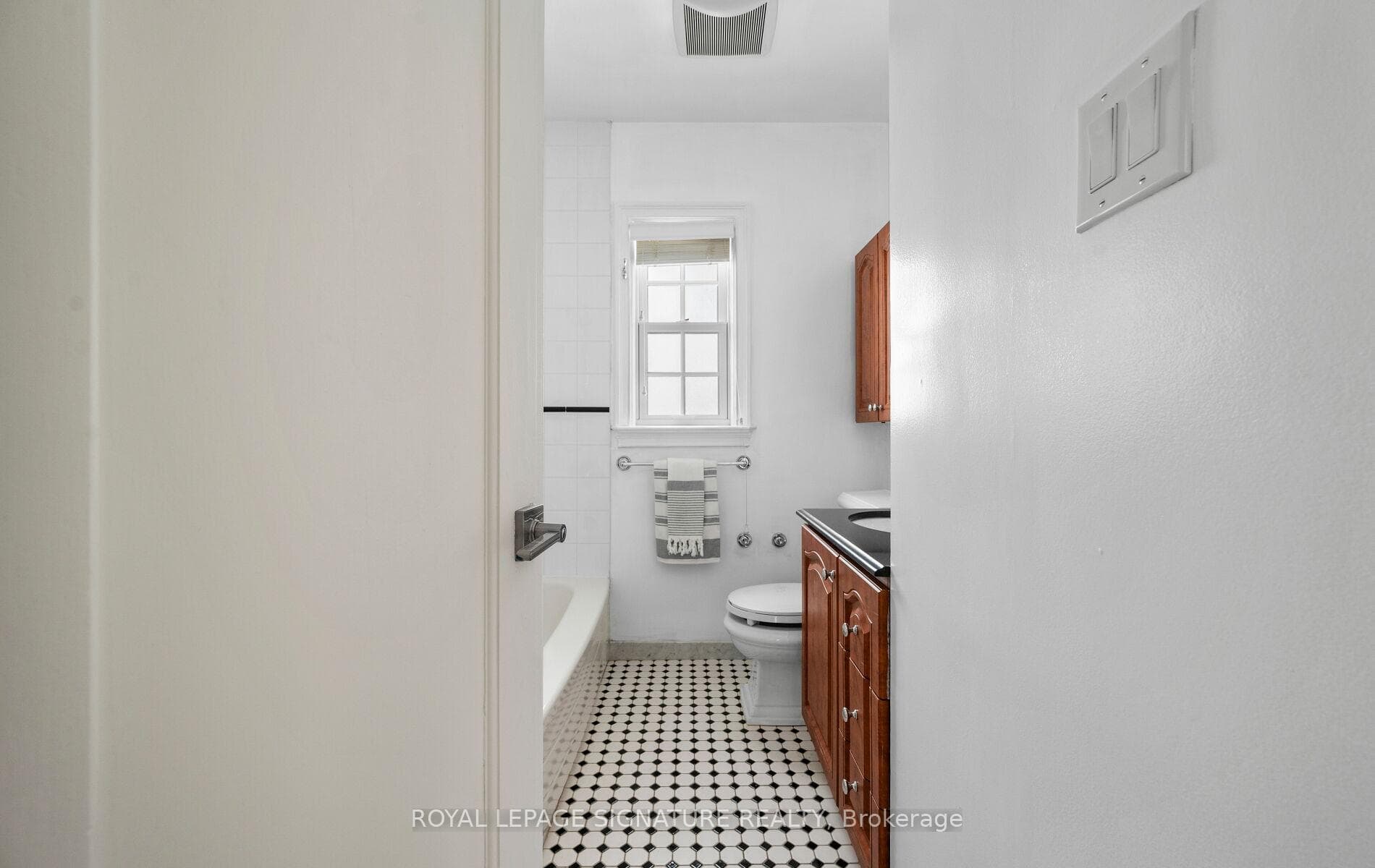 28 Eagle Road photo 20