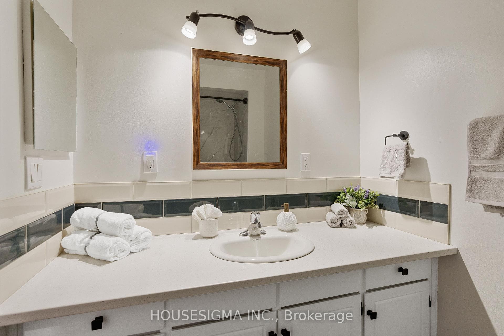 Main Level 4 Piece Bathroom