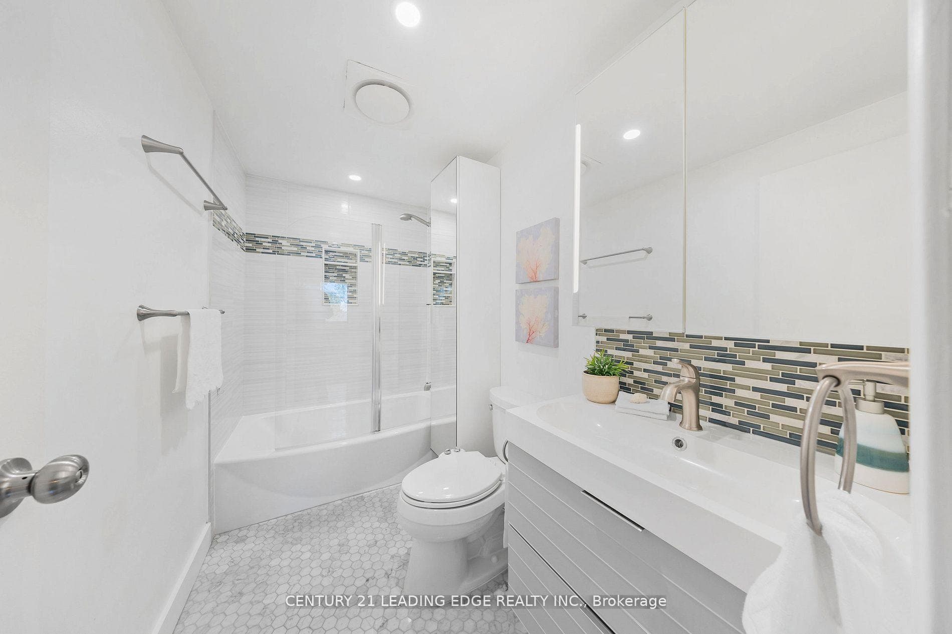 47 Peachtree Place photo 22