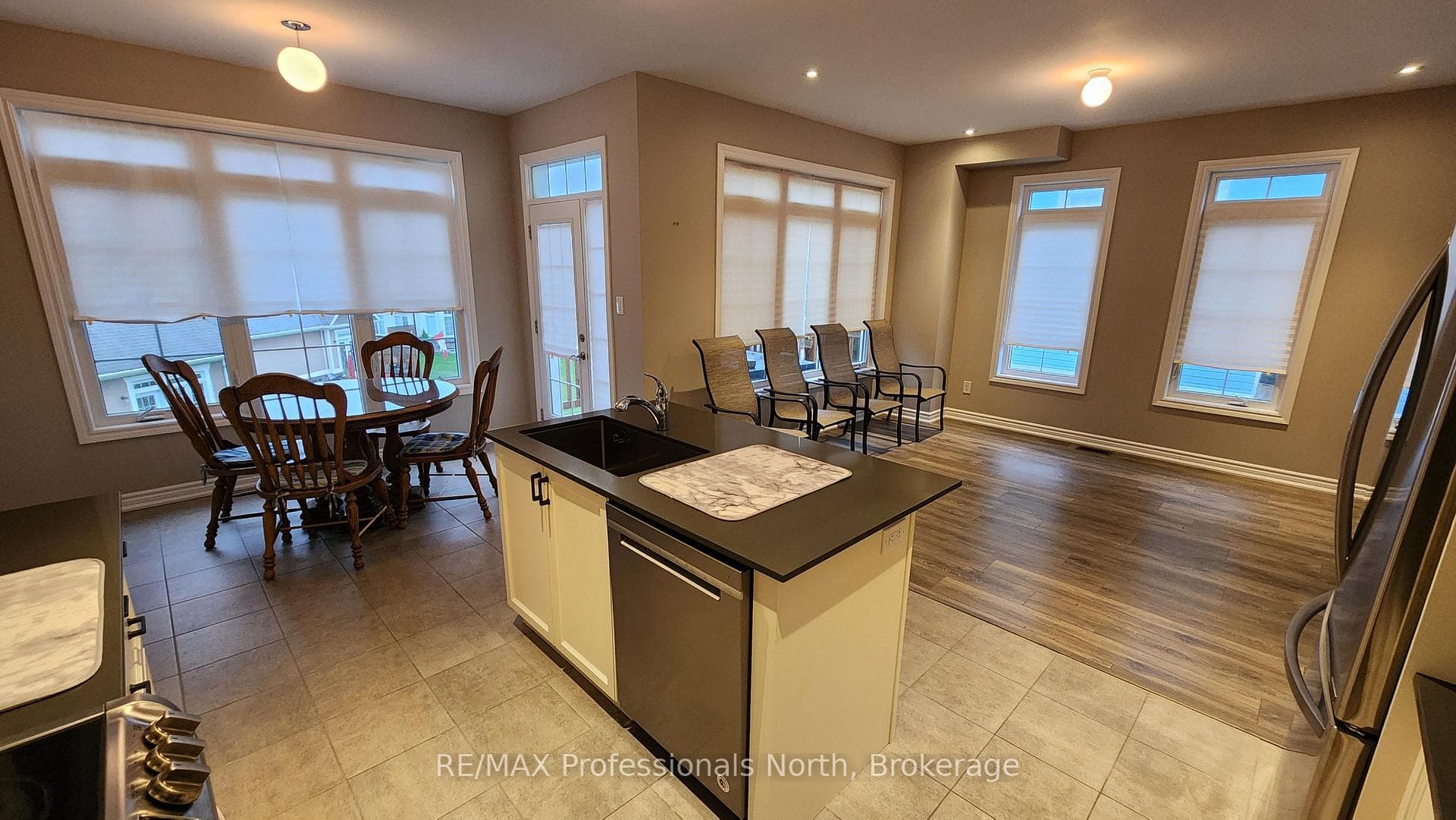 11 Prescott Crescent photo 5
