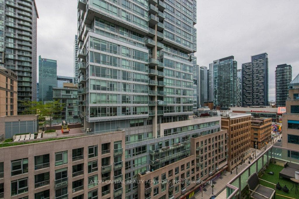 168 Simcoe Street Unit 1513 photo 44