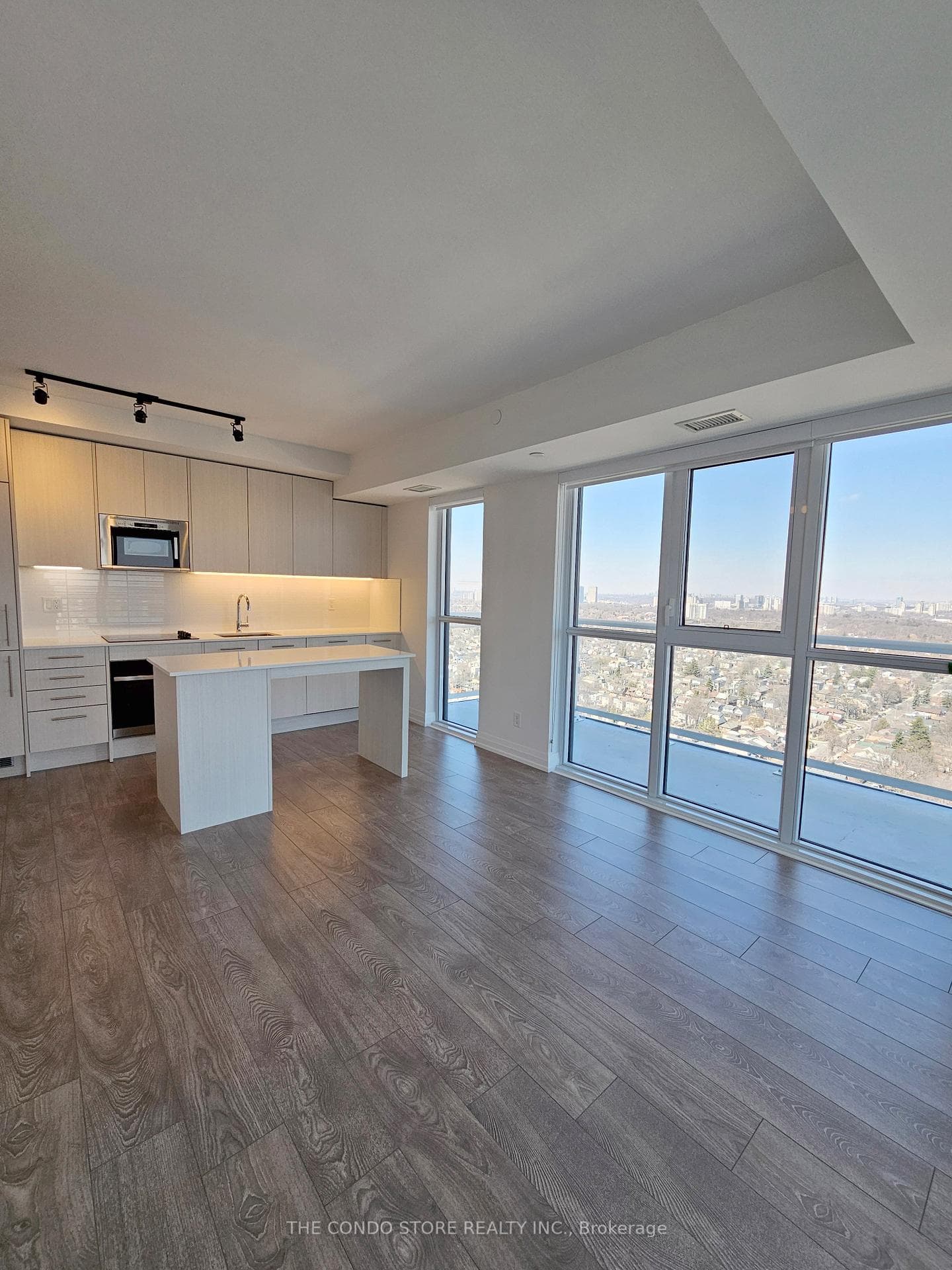 286 Main Street Unit 2503 photo 4