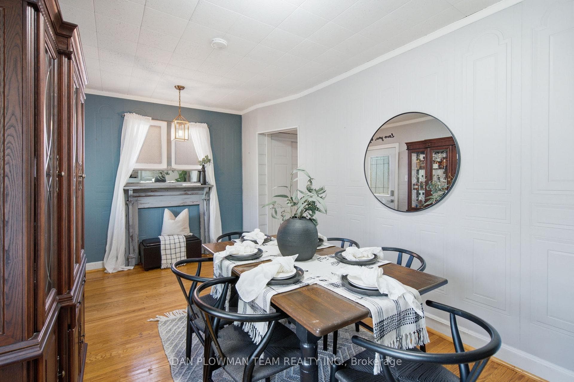 138 Tylor Crescent photo 5