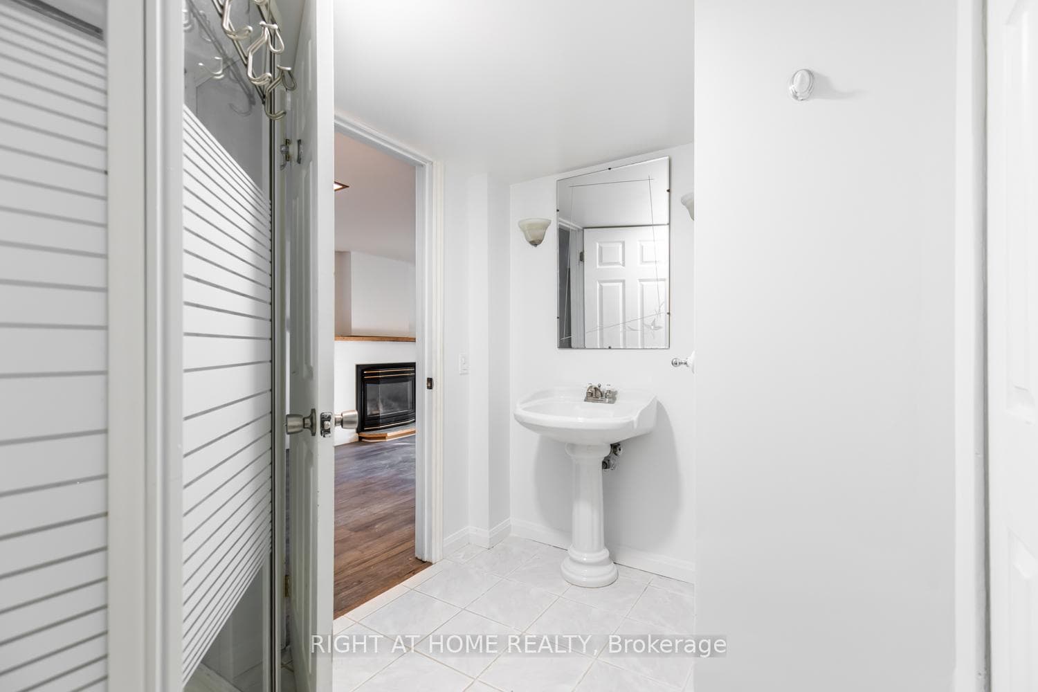 12 Murellen Crescent photo 9