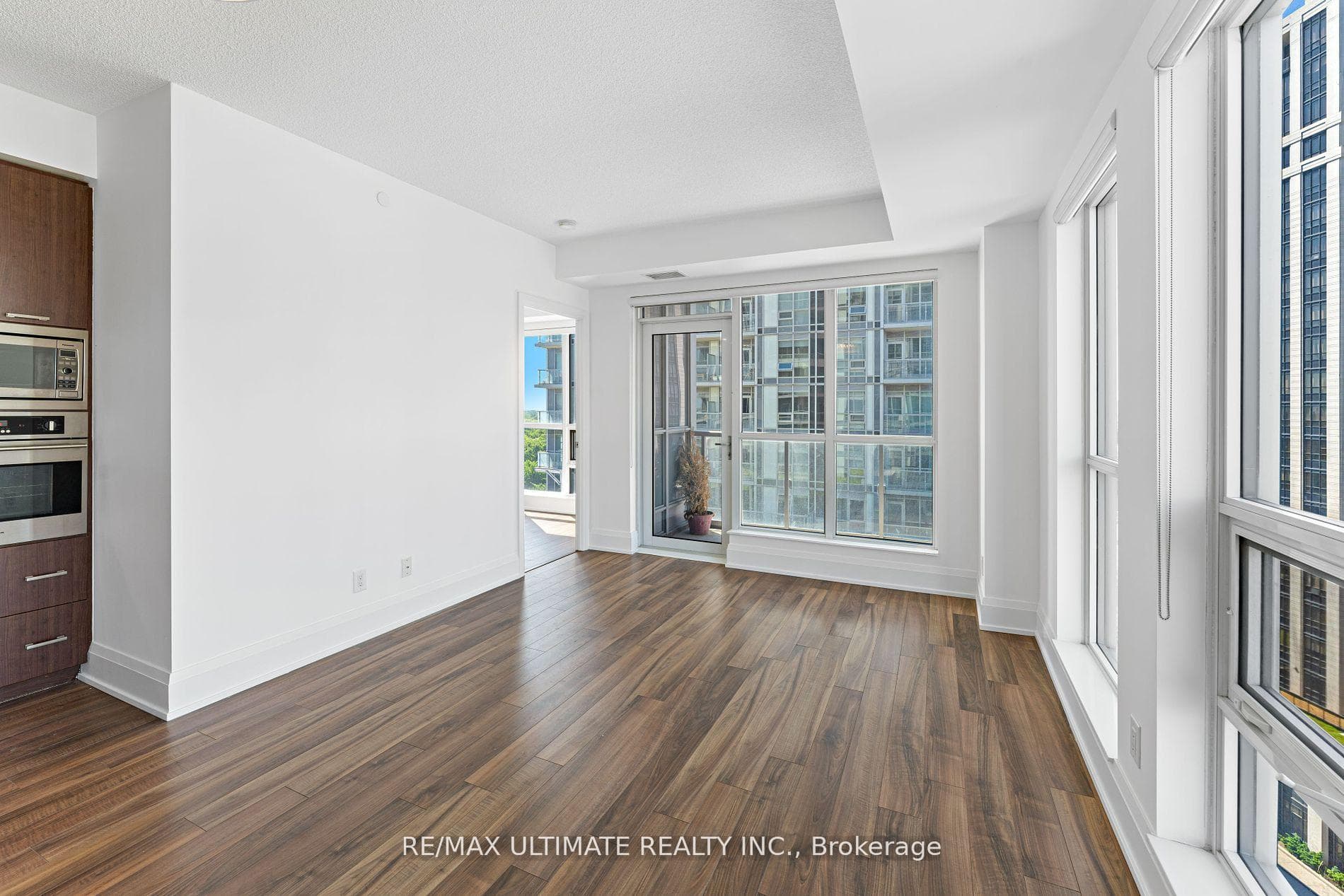 120 Harrison Garden Boulevard Unit 1133 photo 7