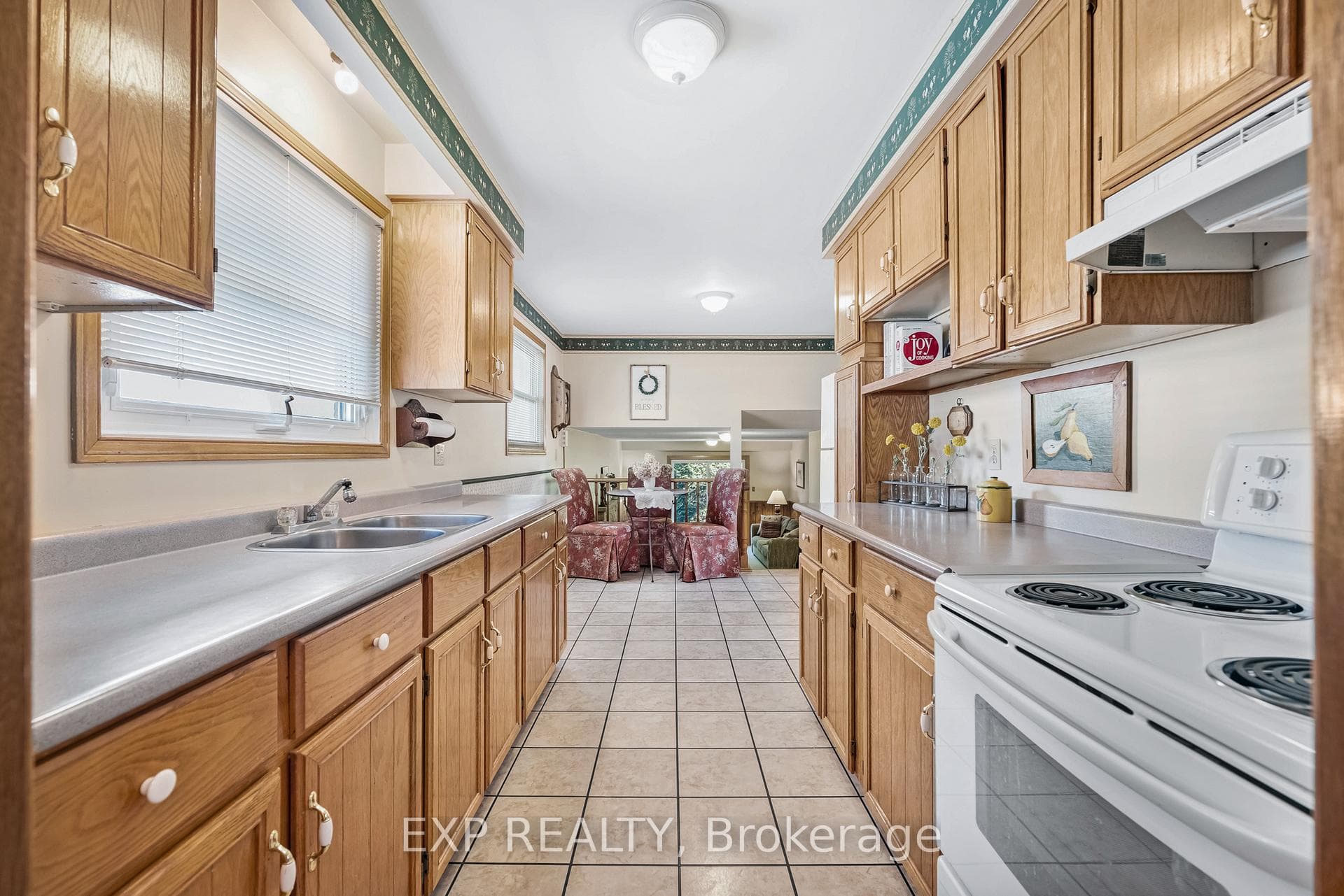 375 Ashworth Drive photo 4