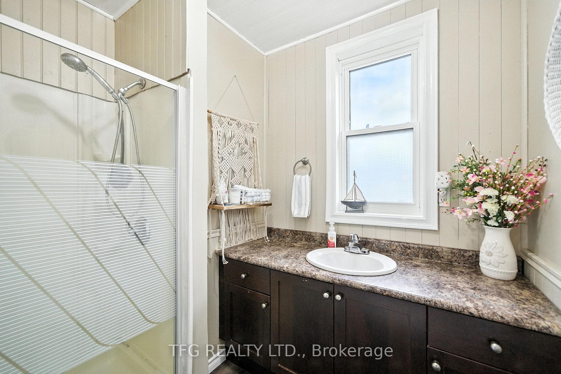 155 Ontario Street photo 18