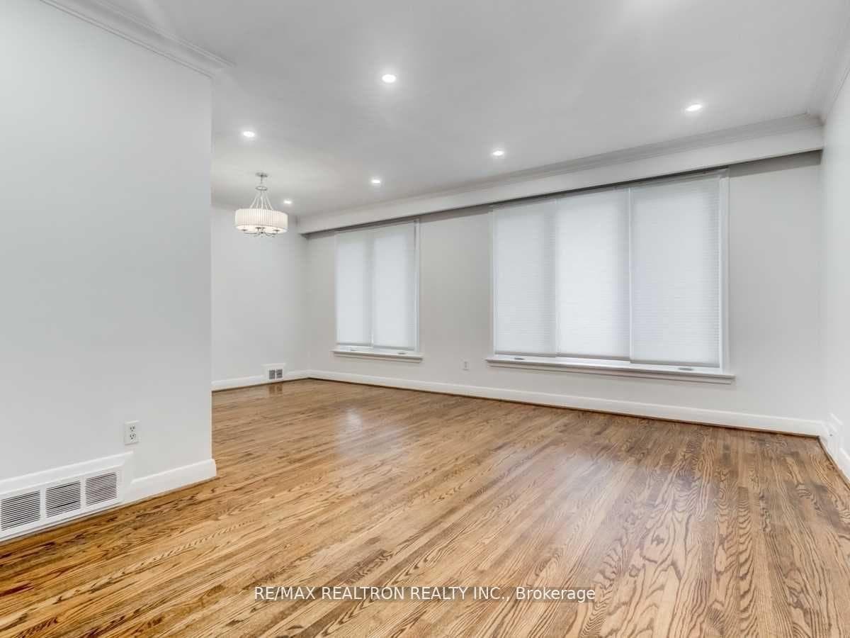 102 Drewry Avenue photo 4