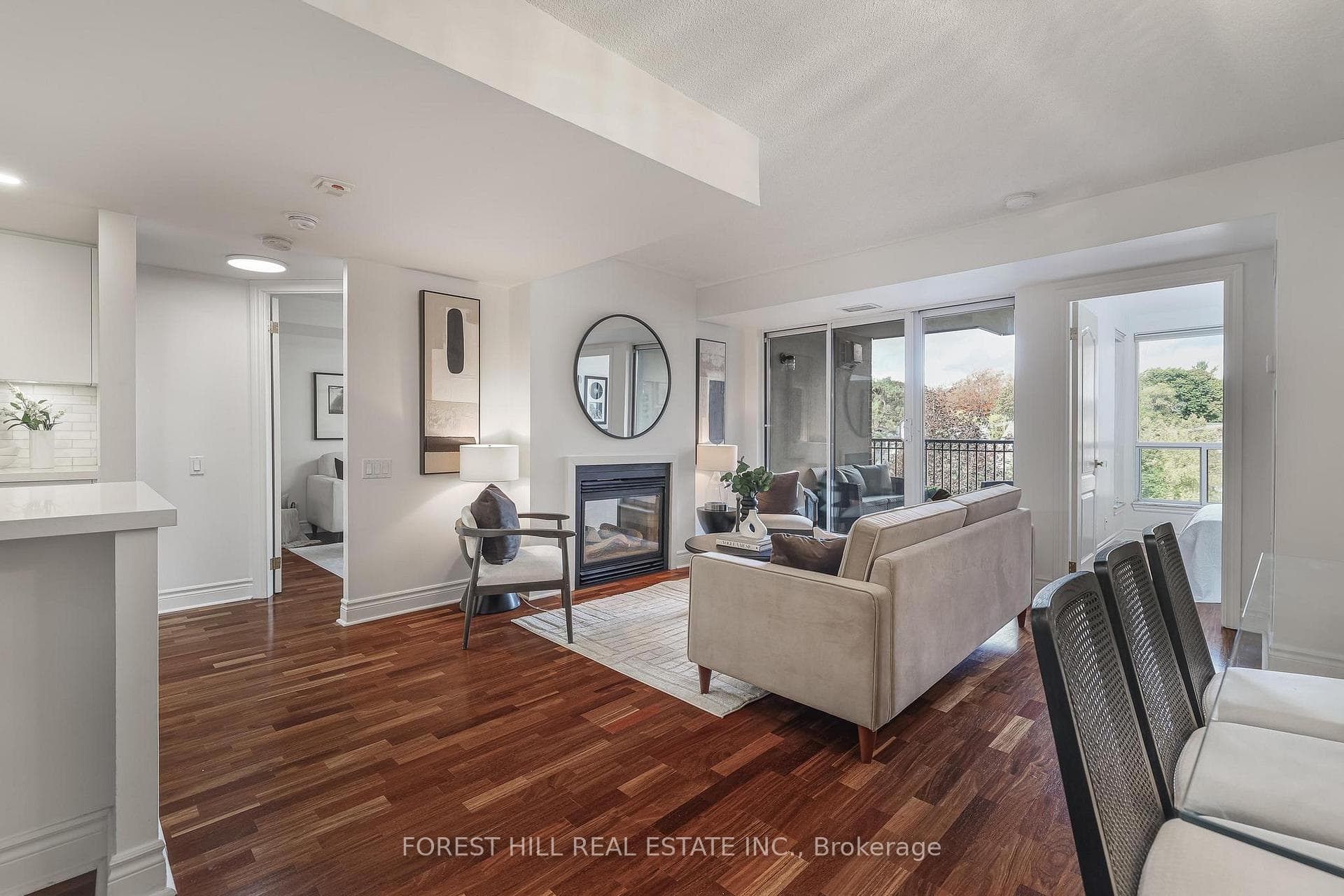 2 Alexandra Boulevard Unit 407 photo 2