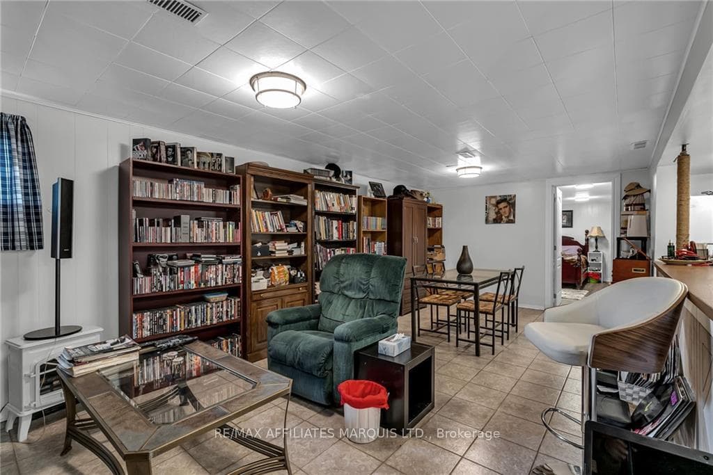 314 LEONIA Street photo 18