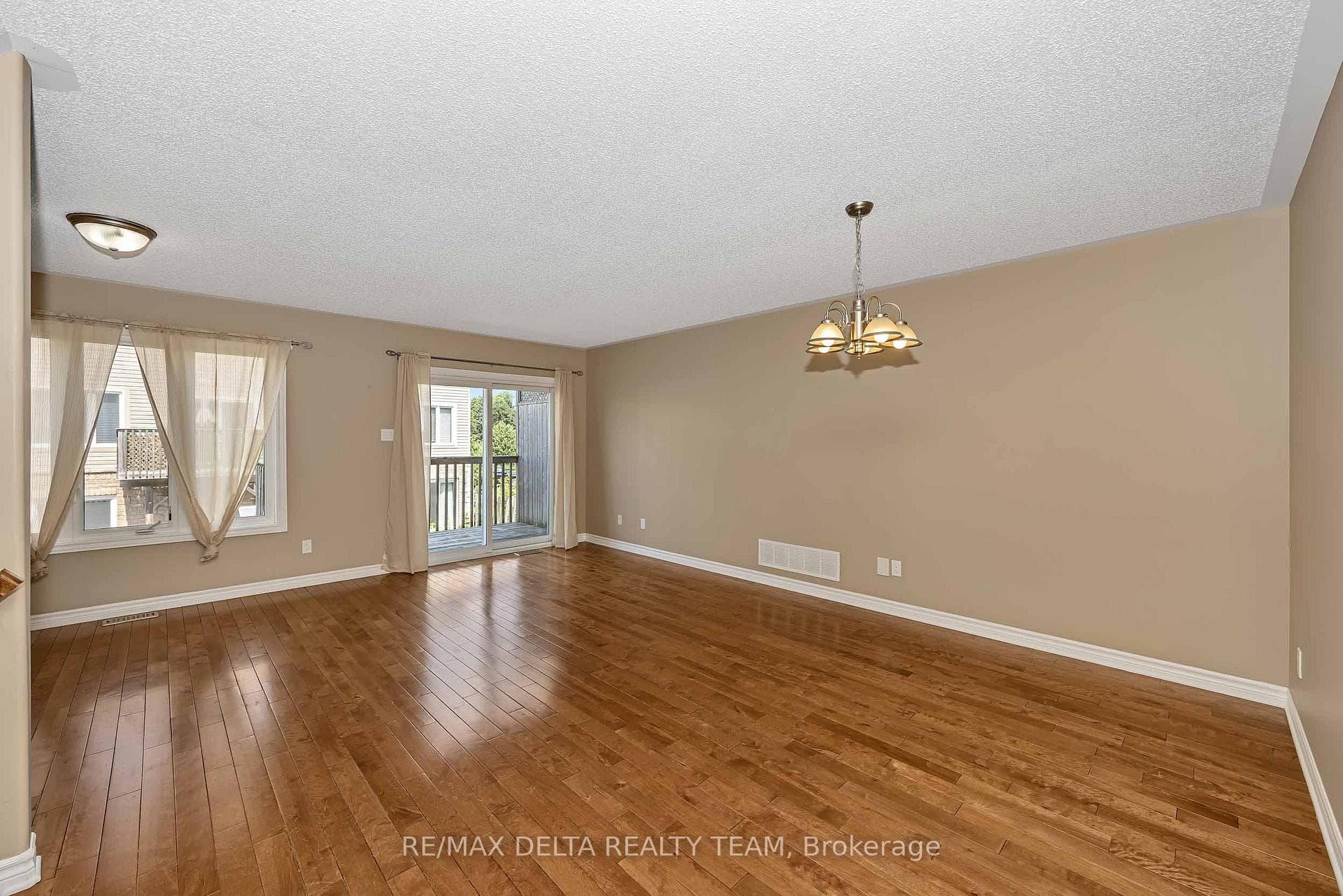 412 VAN BUREN Street photo 11