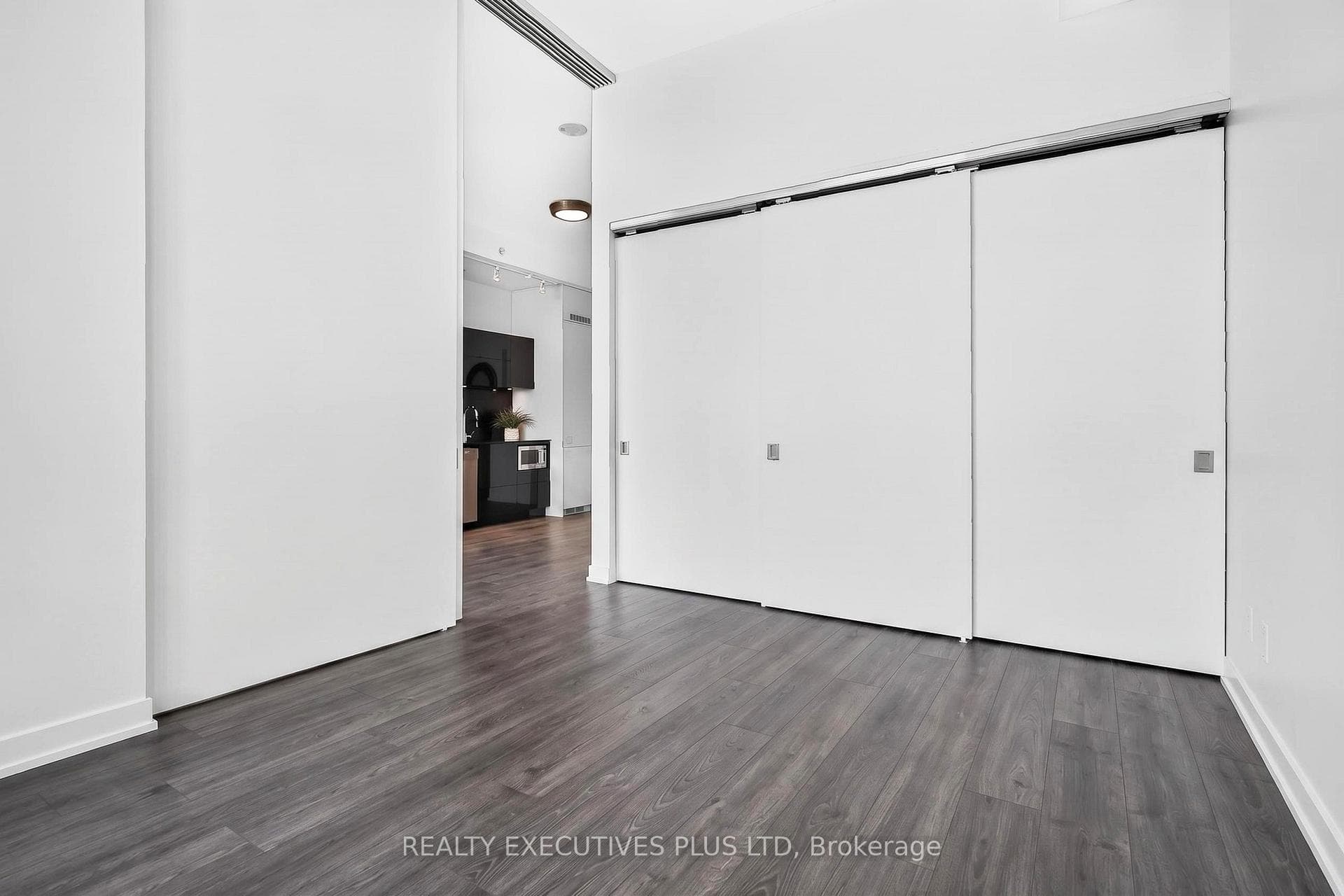 125 Peter Street Unit 3604 photo 24