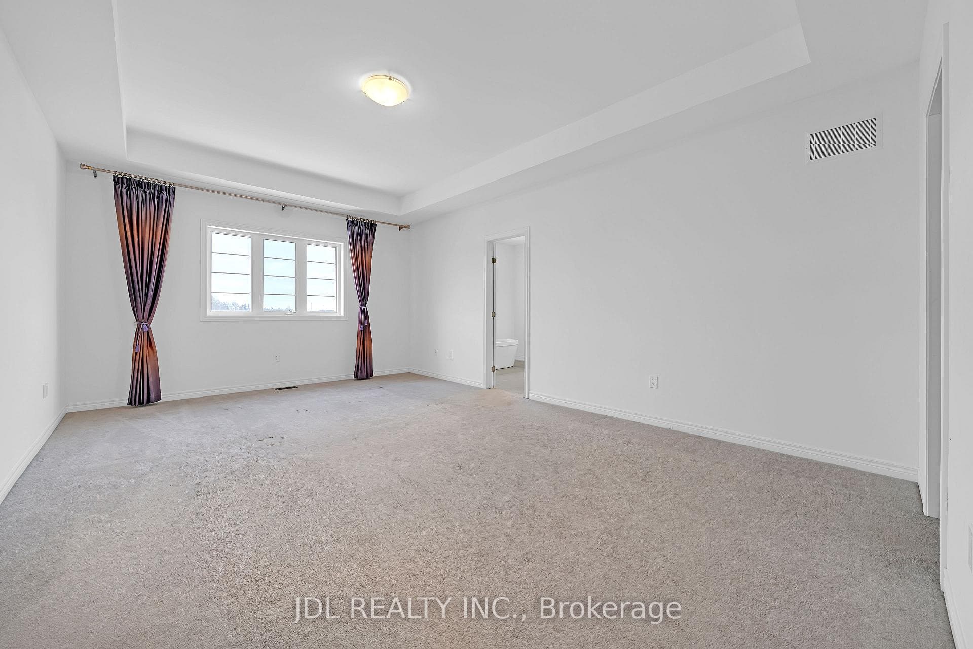 70 Forest Edge Crescent photo 28
