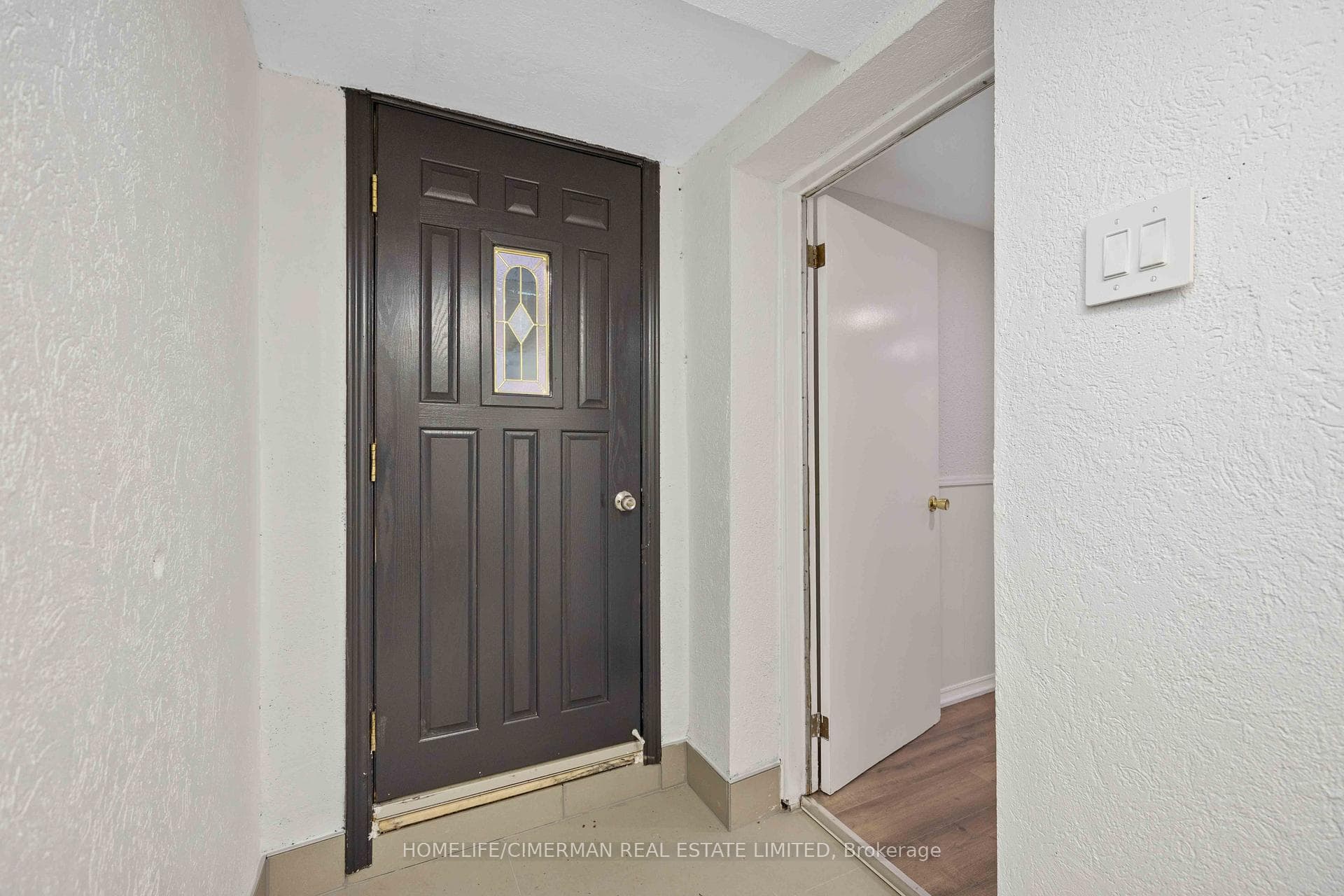 861 Ossington Avenue Unit Lower photo 3