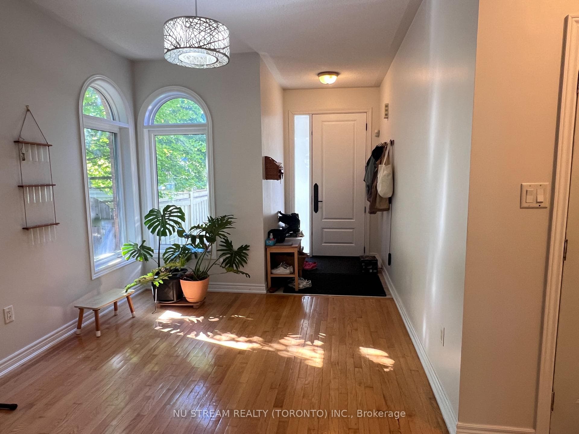 195 Cabernet Road photo 2