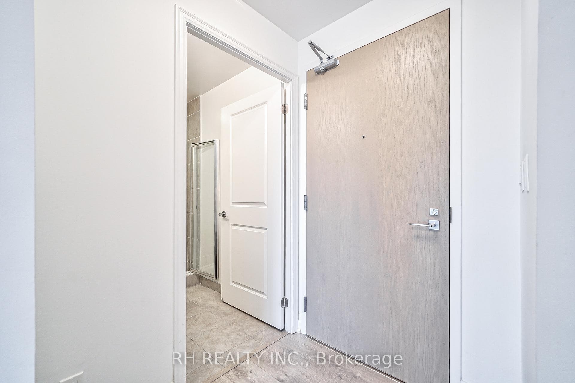 10 Rouge Valley Drive Unit 710A photo 9