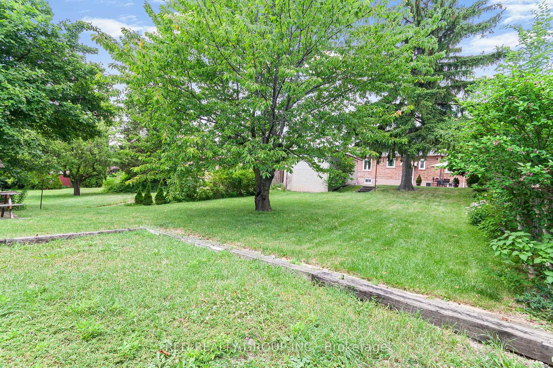 281 Falstaff Avenue photo 3
