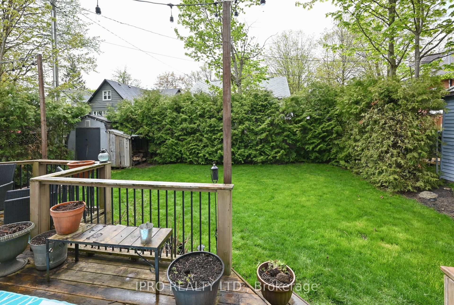 416 William Street photo 33