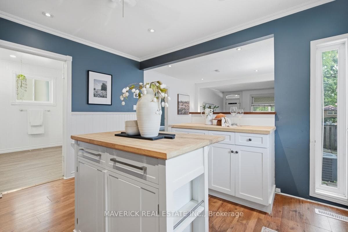 226 Grand Avenue photo 17