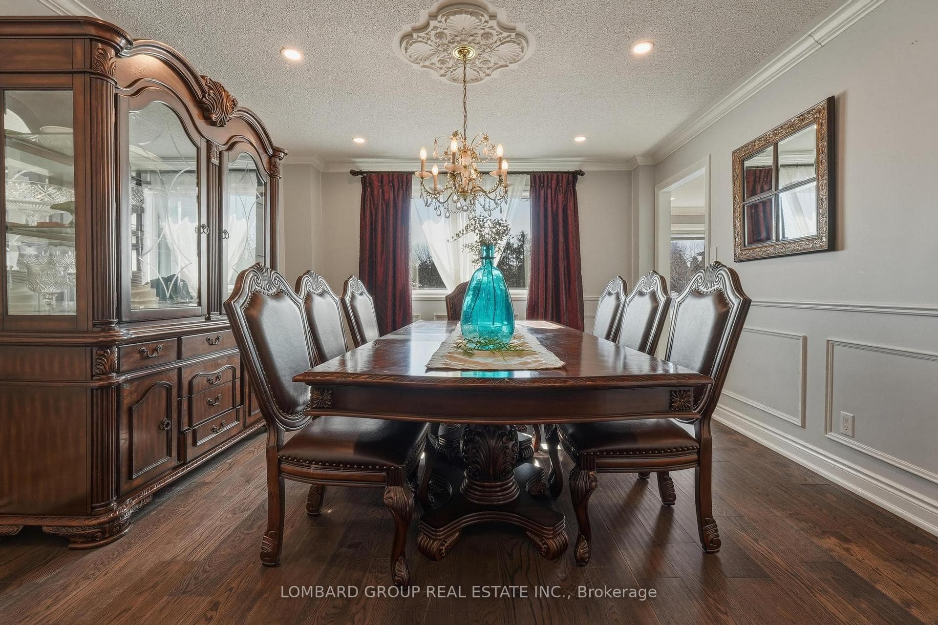 10 Whitmore Court photo 5