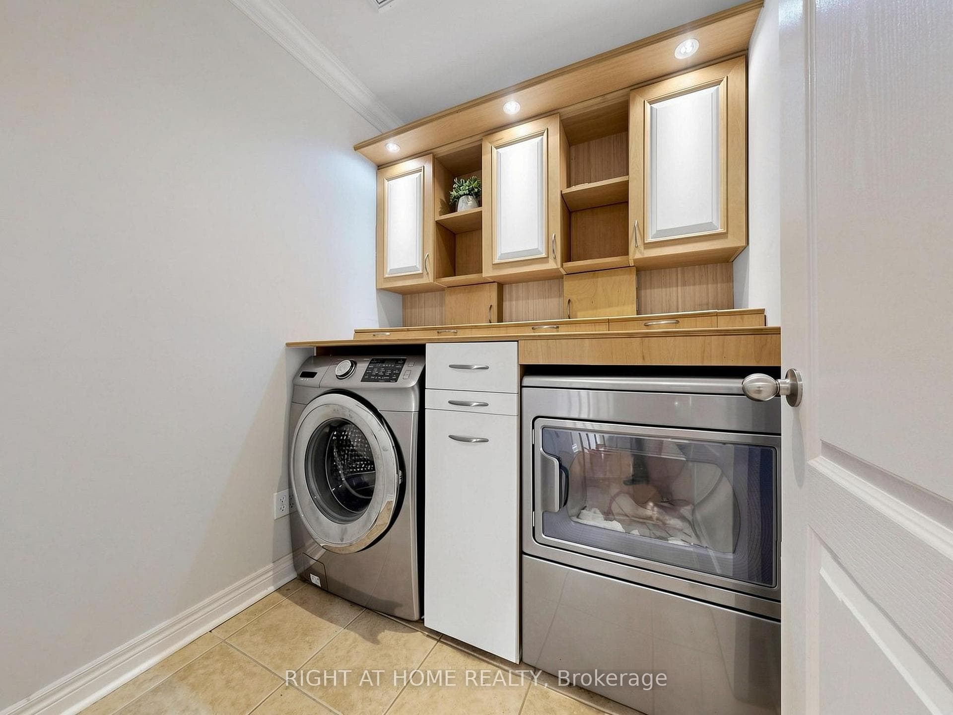 142 Alfred Smith Way photo 33