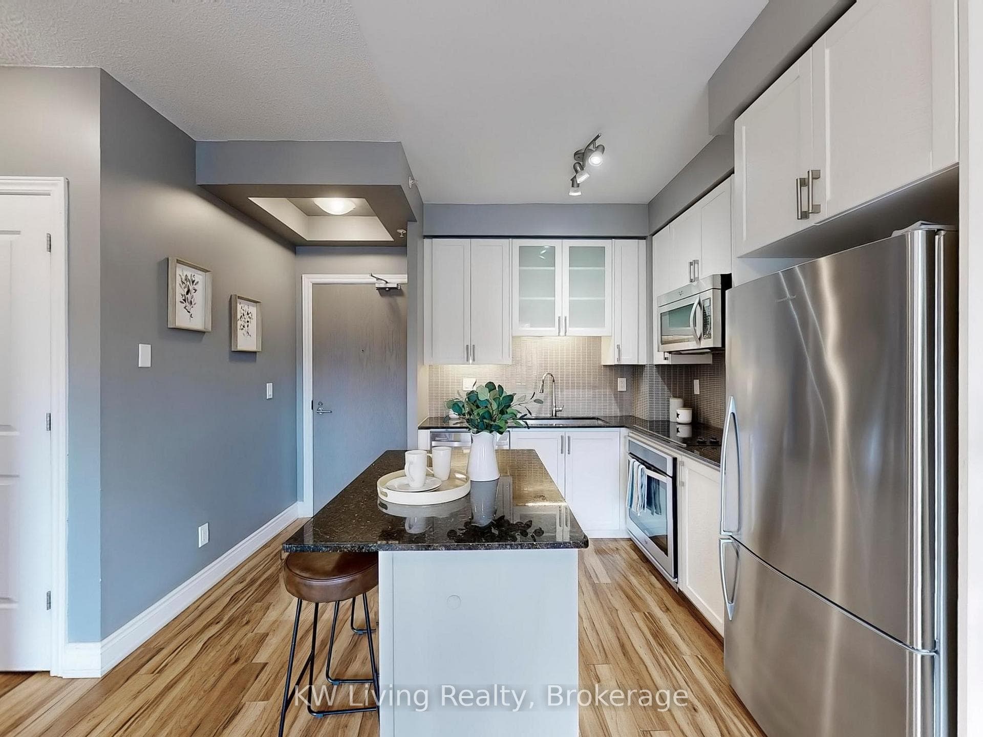 9088 Yonge Street Unit 509A photo 9