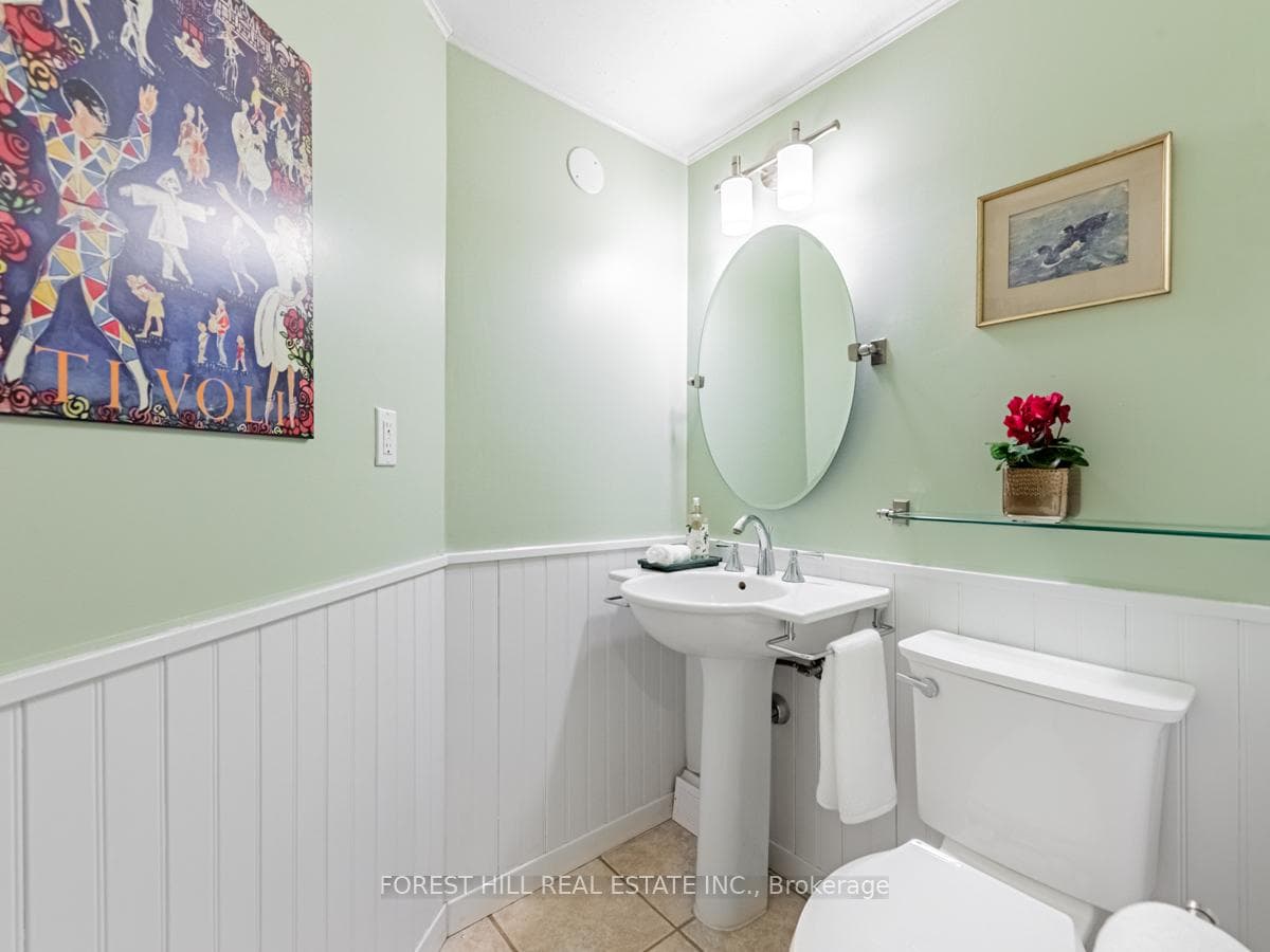 772 Avenue Road photo 7