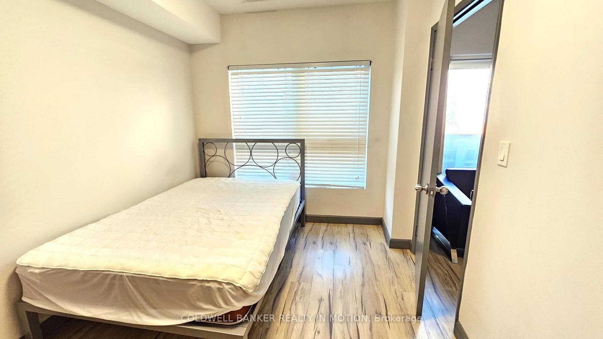 258 B Sunview Street Unit 2718 photo 4