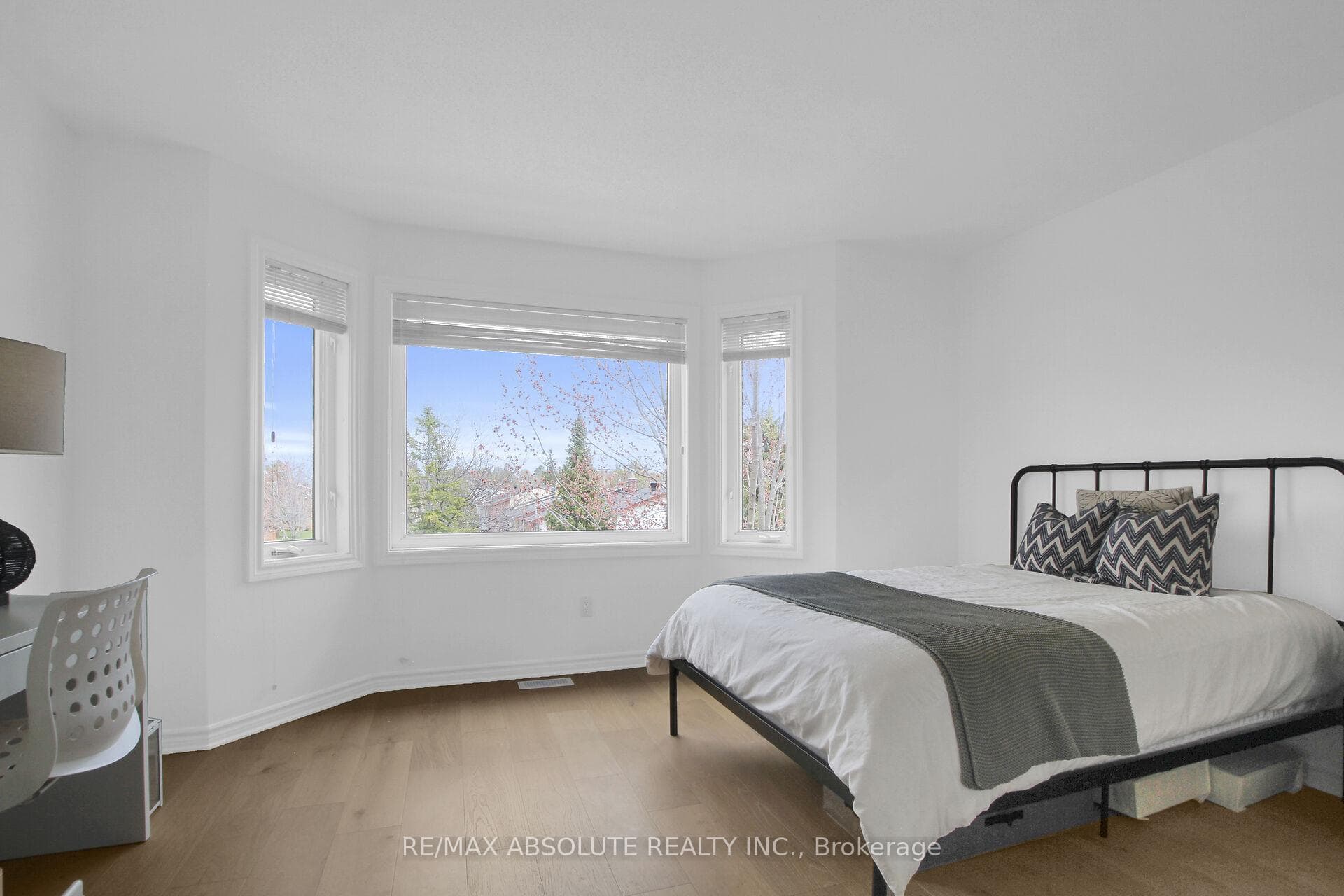 1350 Guthrie Street photo 40