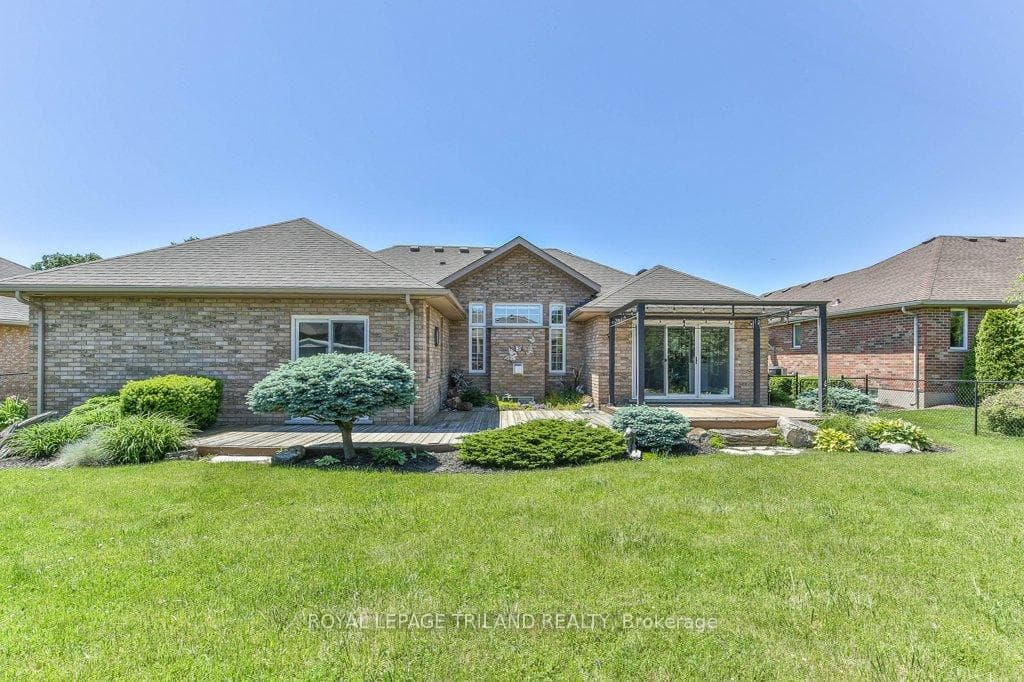 16 PINEHURST Drive photo 39