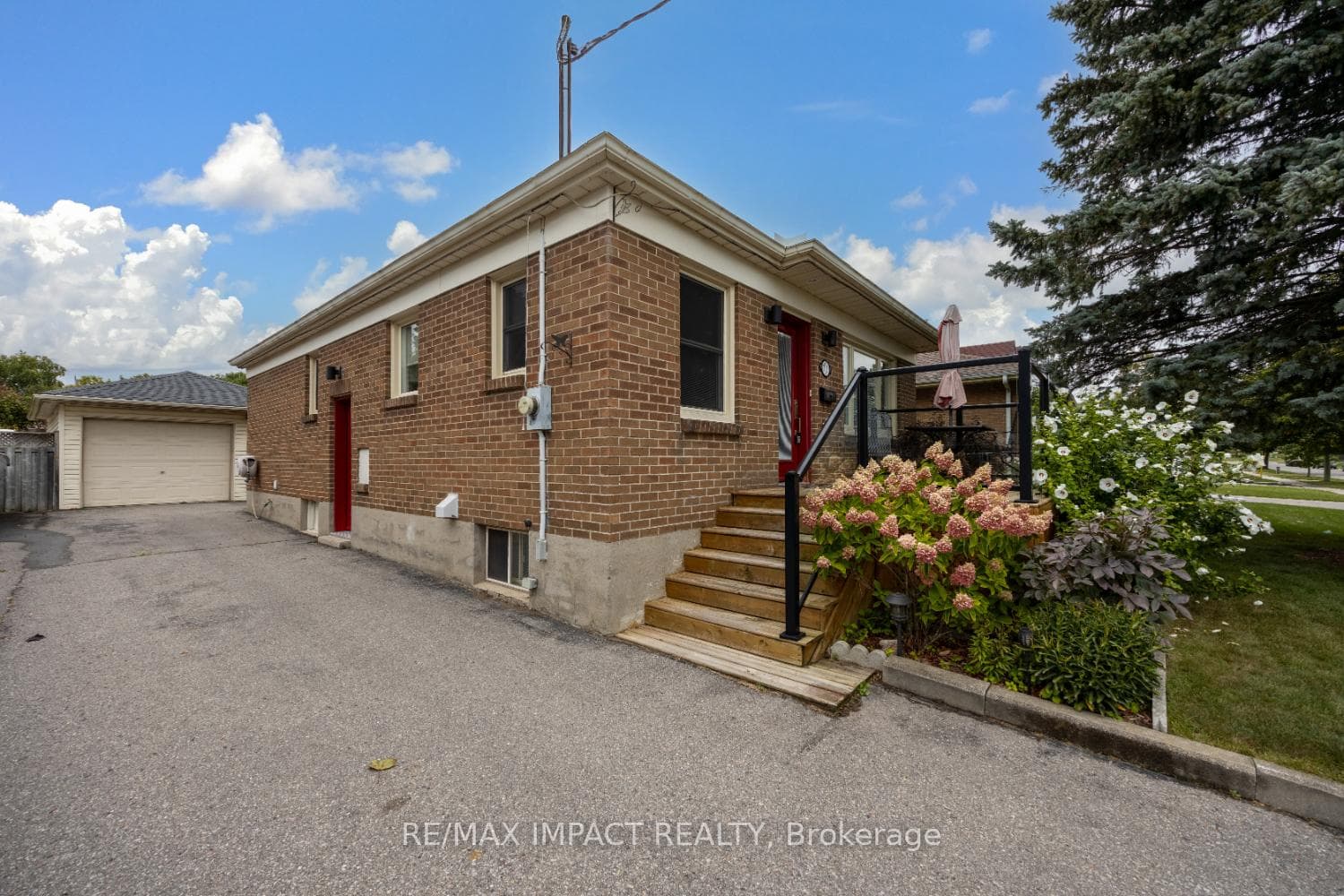 72 Grassmere Court photo 2