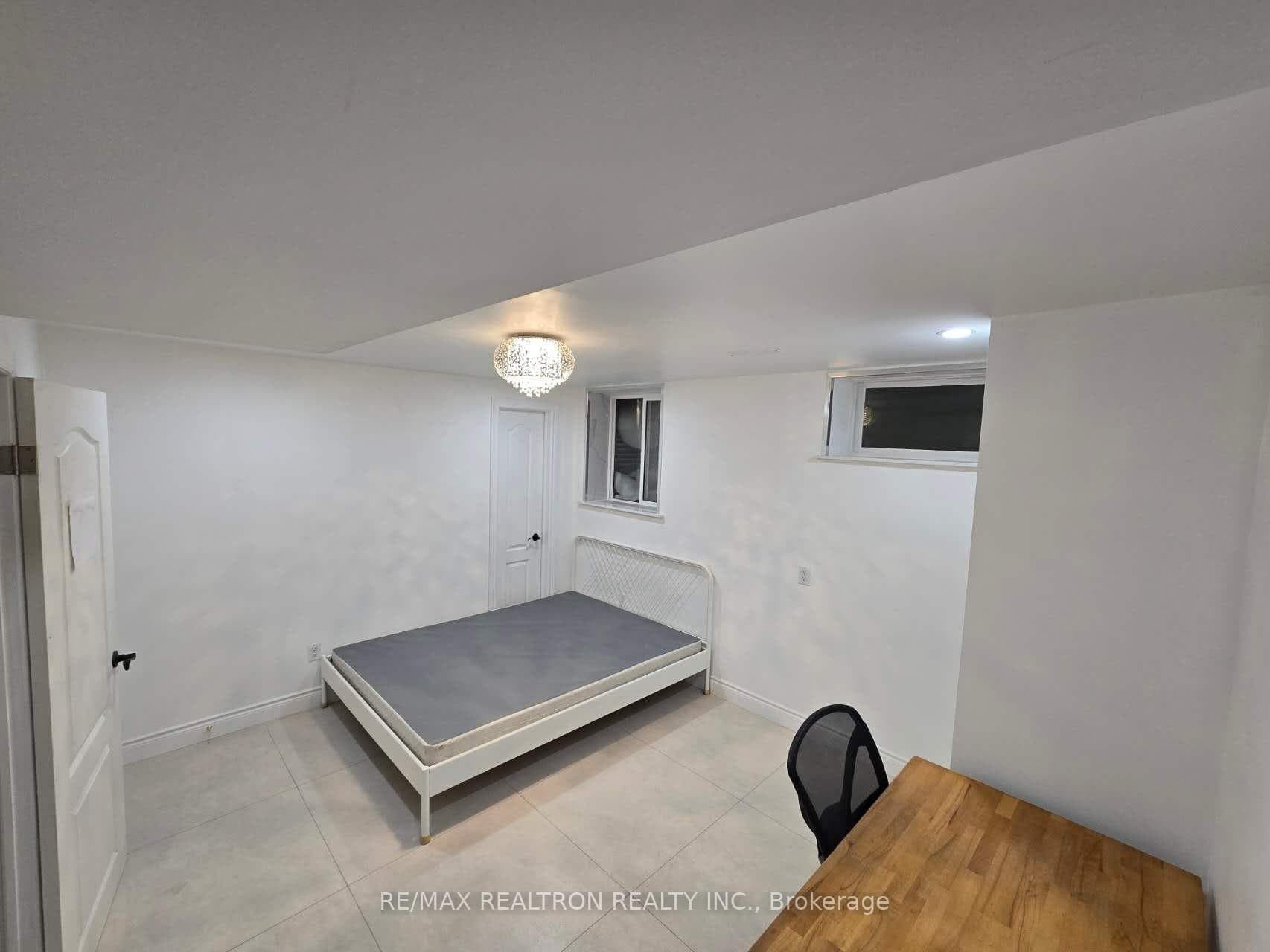 38 Collingsbrook Boulevard Unit Basement Unit 3 photo 10