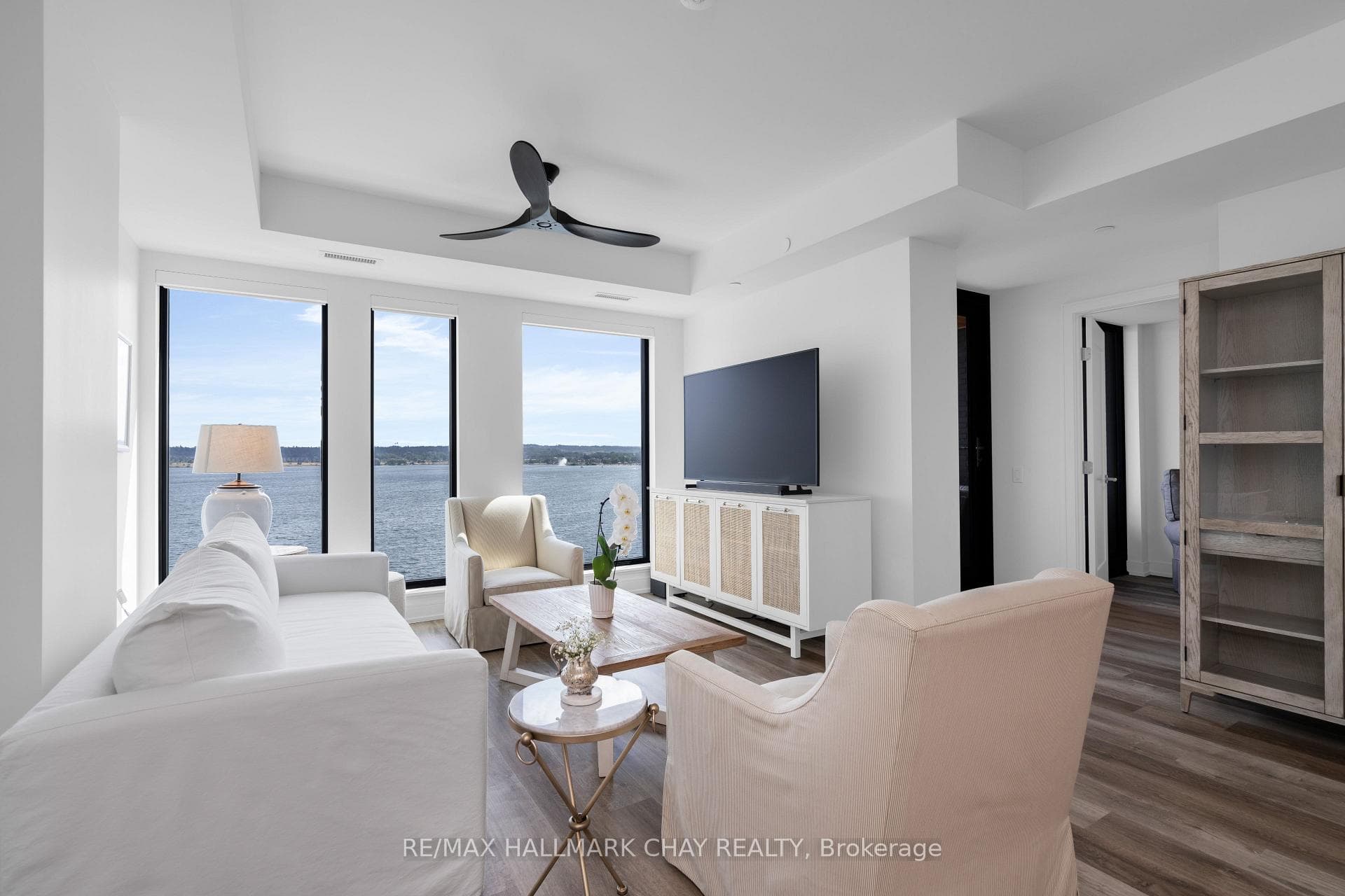 185 Dunlop Street Unit 302 photo 10